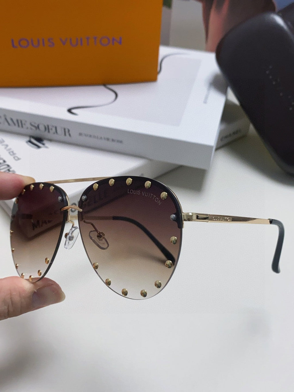 LOUIS VUITTON PARTY PILOT SUNGLASSES 567464 IN GOLD METAL BROWN SMOKE LENSES