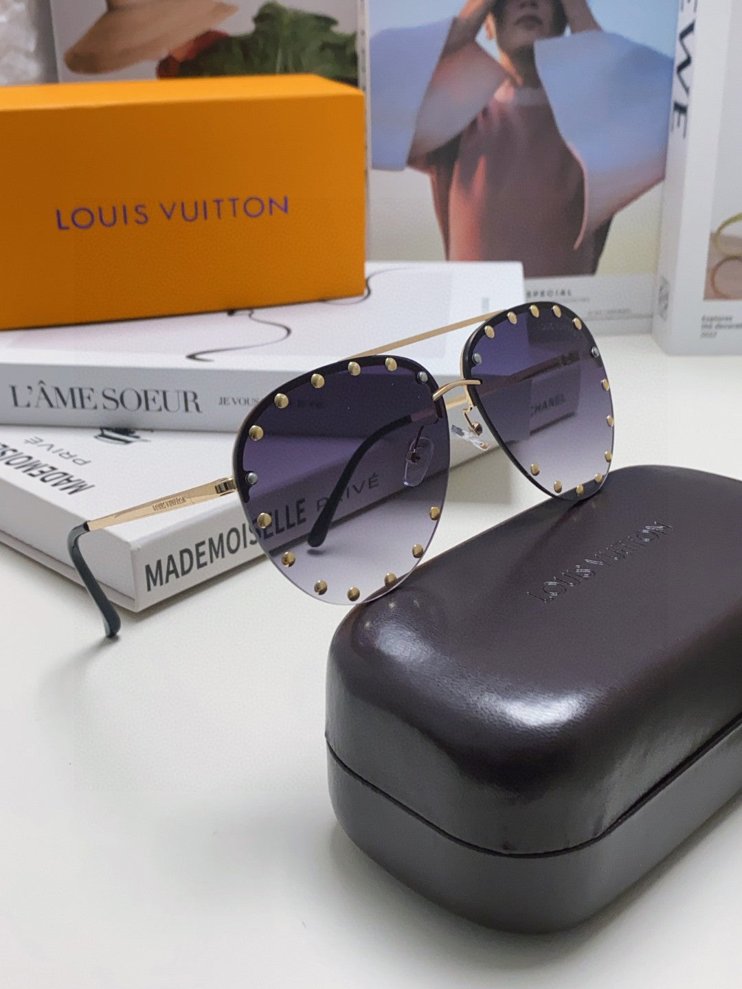 LOUIS VUITTON PARTY PILOT SUNGLASSES 567465 IN GOLD METAL GREY SMOKE LENSES