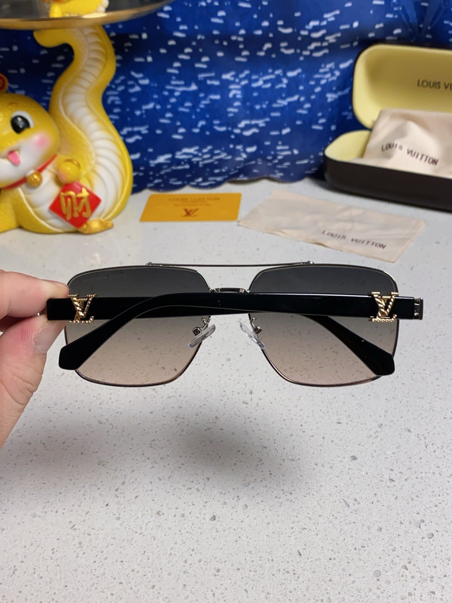LOUIS VUITTON SIGNATURE SQUARE SUNGLASSES 567474 IN SILVER METAL GREY SMOKE LENSES