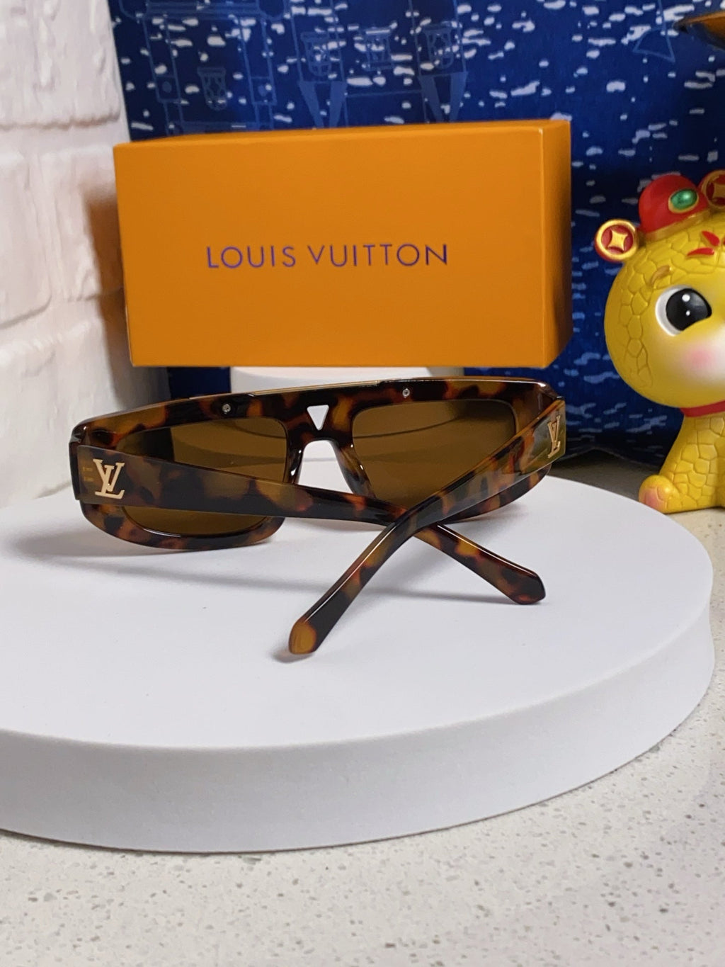 LOUIS VUITTON CLASH PILOT SUNGLASSES 567479 IN HAVANA ACTETE GOLD METAL