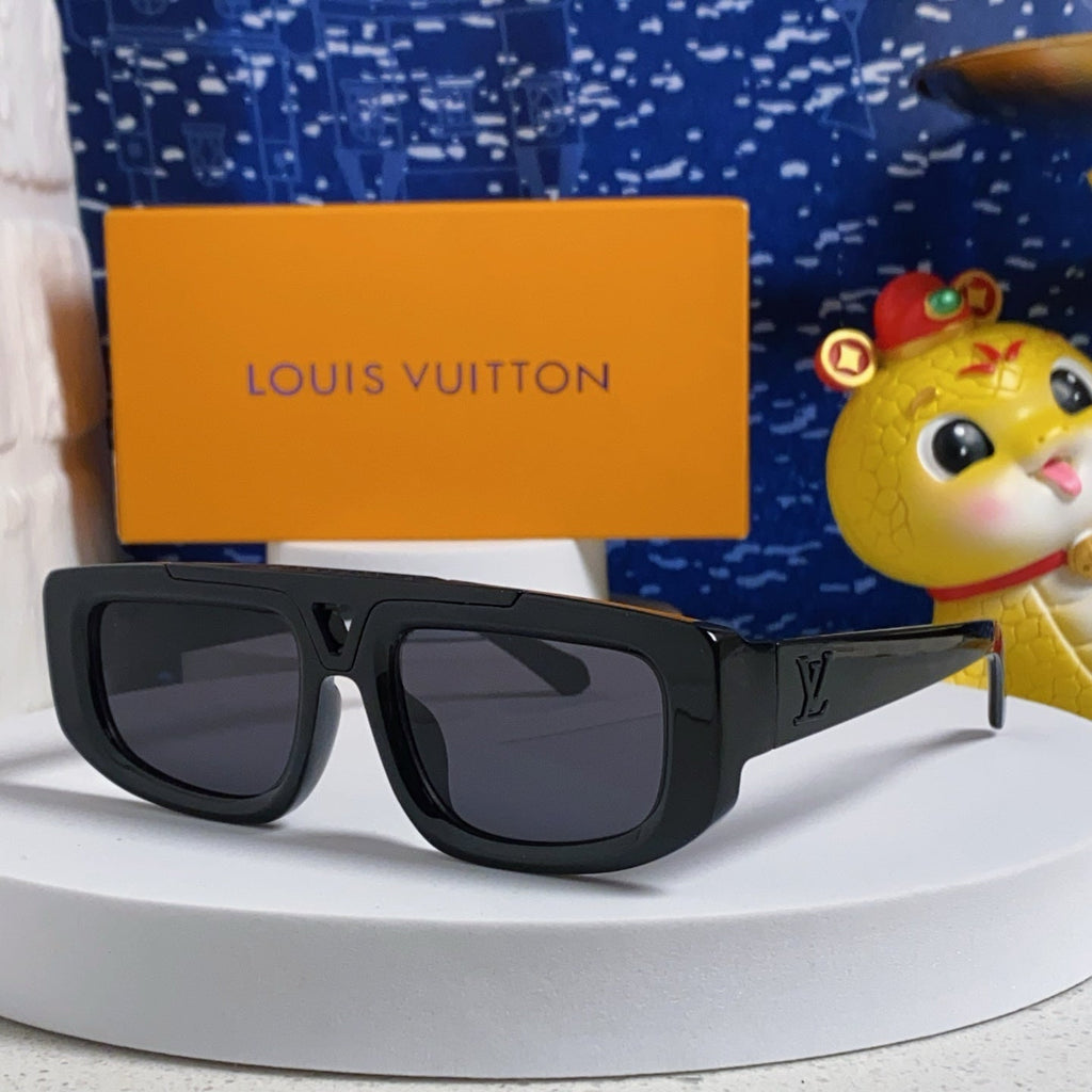 LOUIS VUITTON CLASH PILOT SUNGLASSES 567481 IN BLACK ACTETE