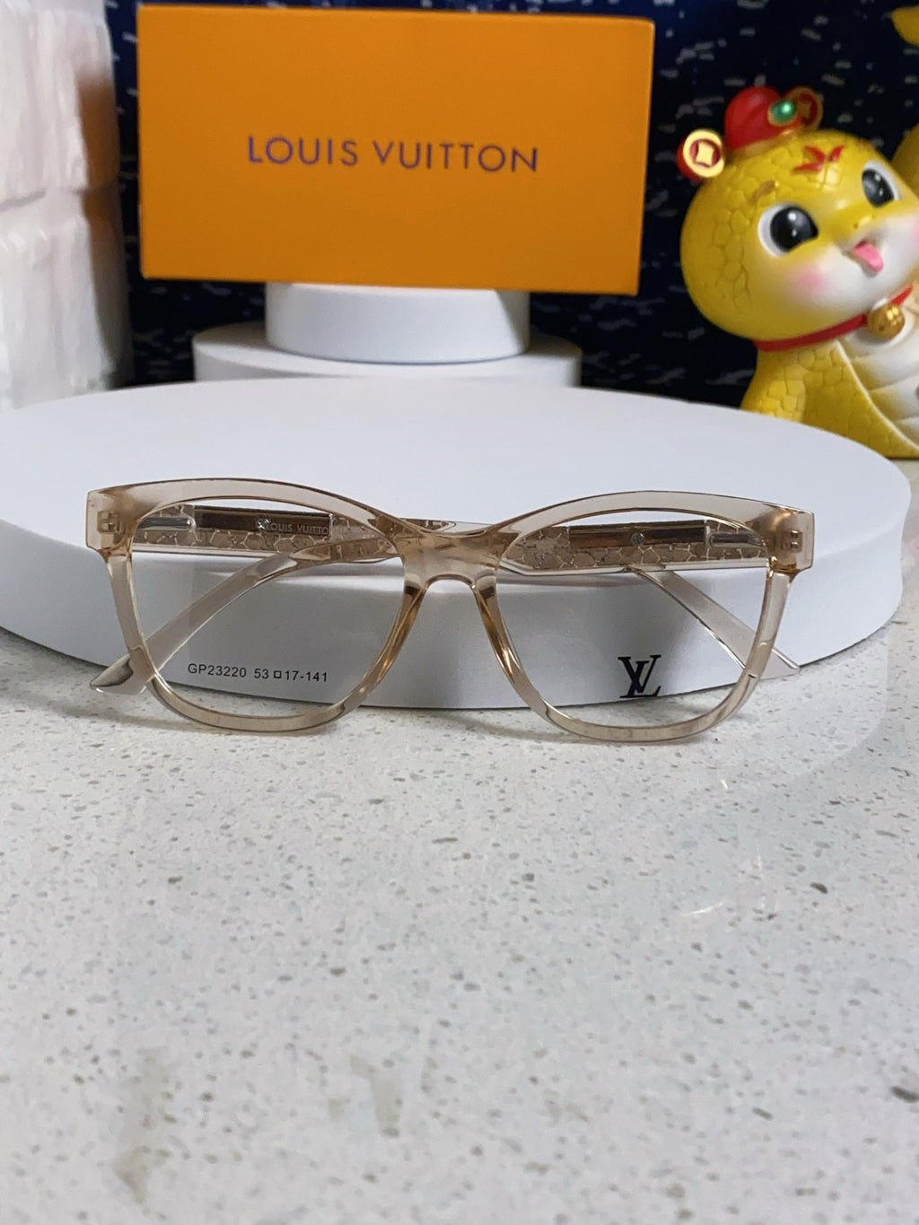 LOUIS VUITTON CAT EYE SUNGLASSES 570277 IN LIGHT BROWN CLEAR ACETATE EMBOSSED LOGO