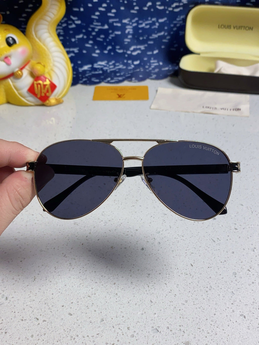 LOUIS VUITTON PILOT SUNGLASSES 571635 IN GOLD METAL BLACK LENSES MONOGRAM LOGO