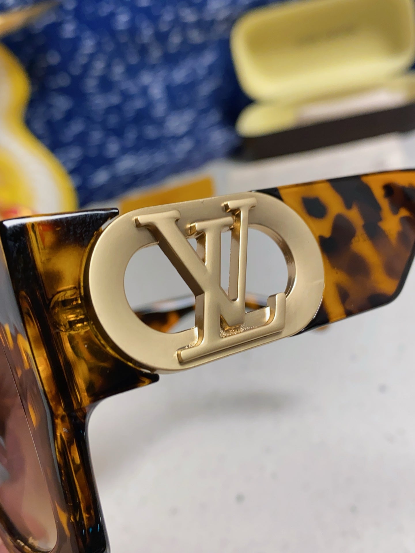 LOUIS VUITTON LINK SQUARE SUNGLASSES 570275 IN HAVANA ACETATE GOLD LOGO
