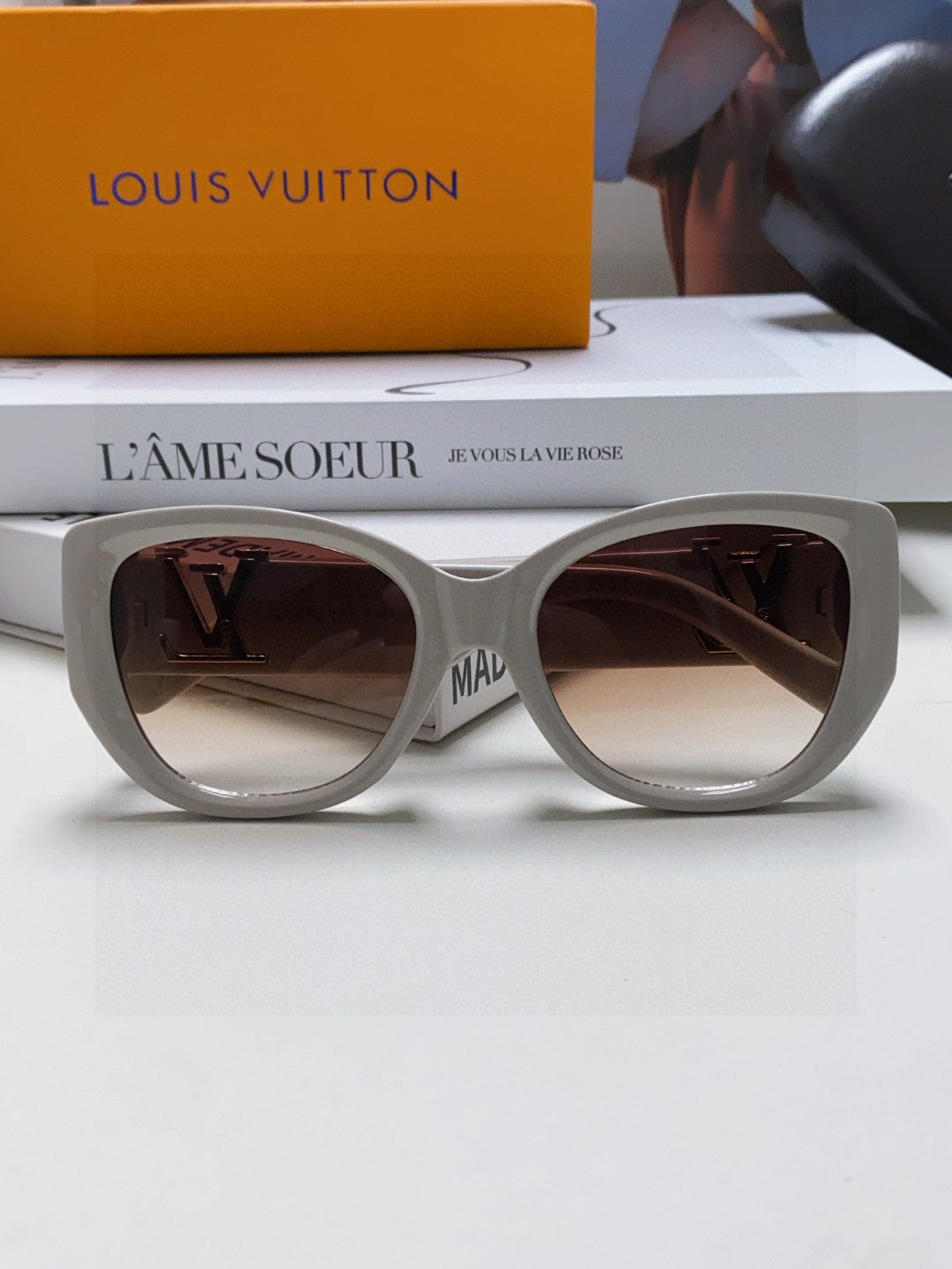 LOUIS VUITTON ICON CAT EYE SUNGLASSES 570246 IN GREY ACETATE