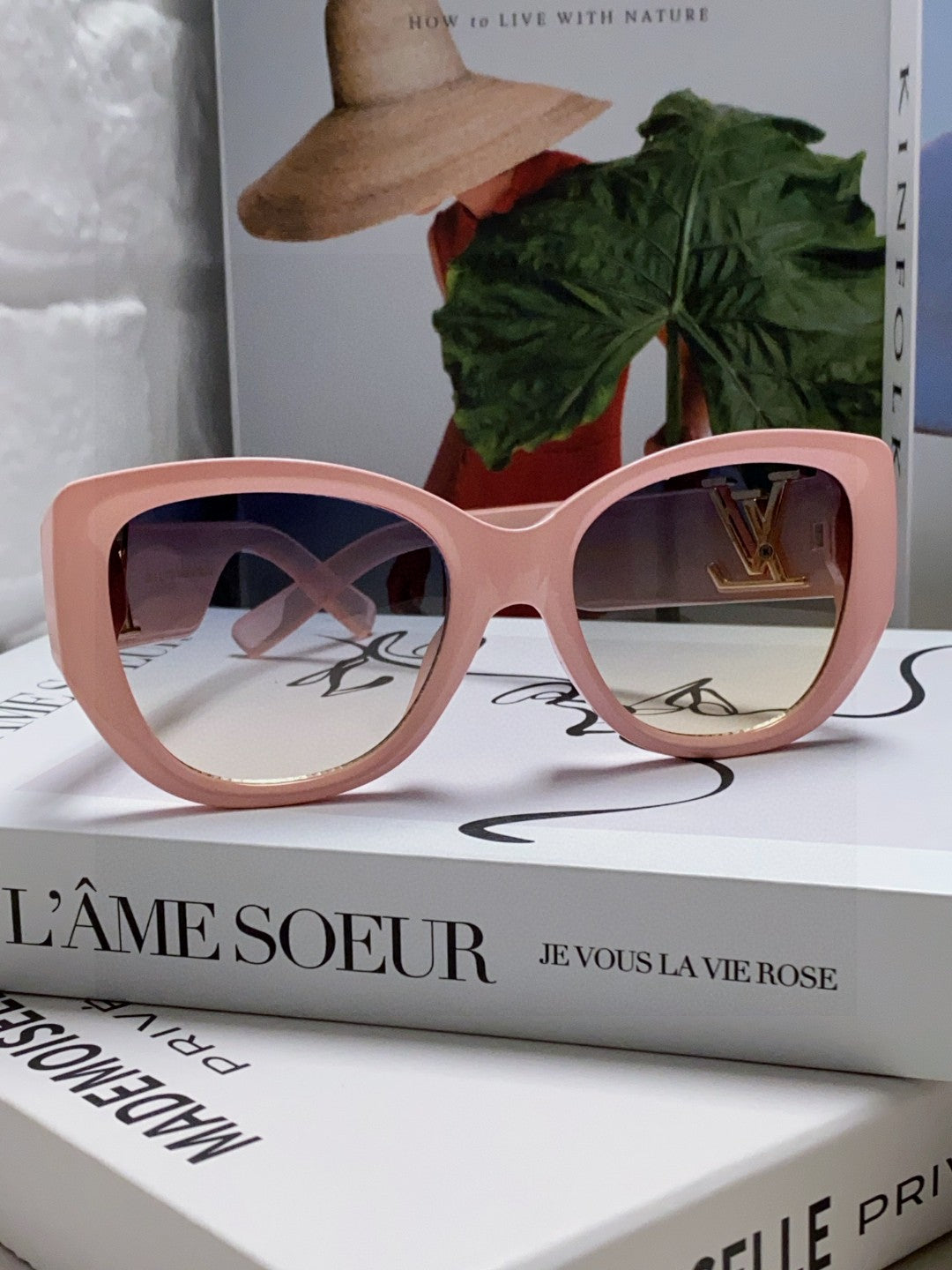 LOUIS VUITTON ICON CAT EYE SUNGLASSES 570247 IN PINK CLEAR ACETATE