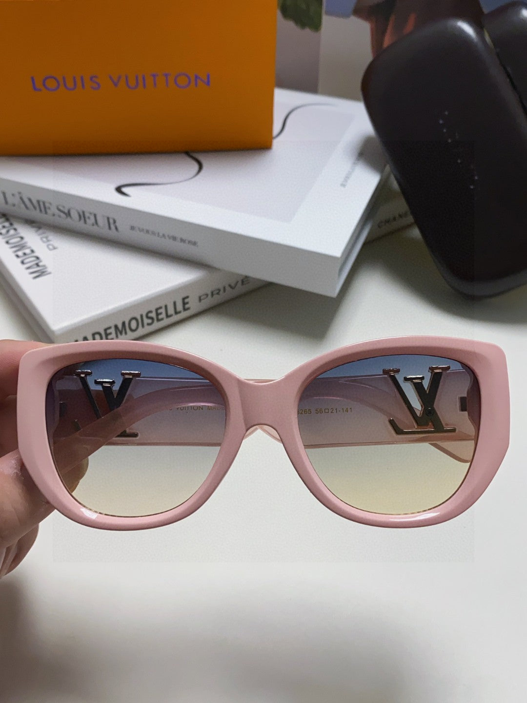 LOUIS VUITTON ICON CAT EYE SUNGLASSES 570247 IN PINK CLEAR ACETATE