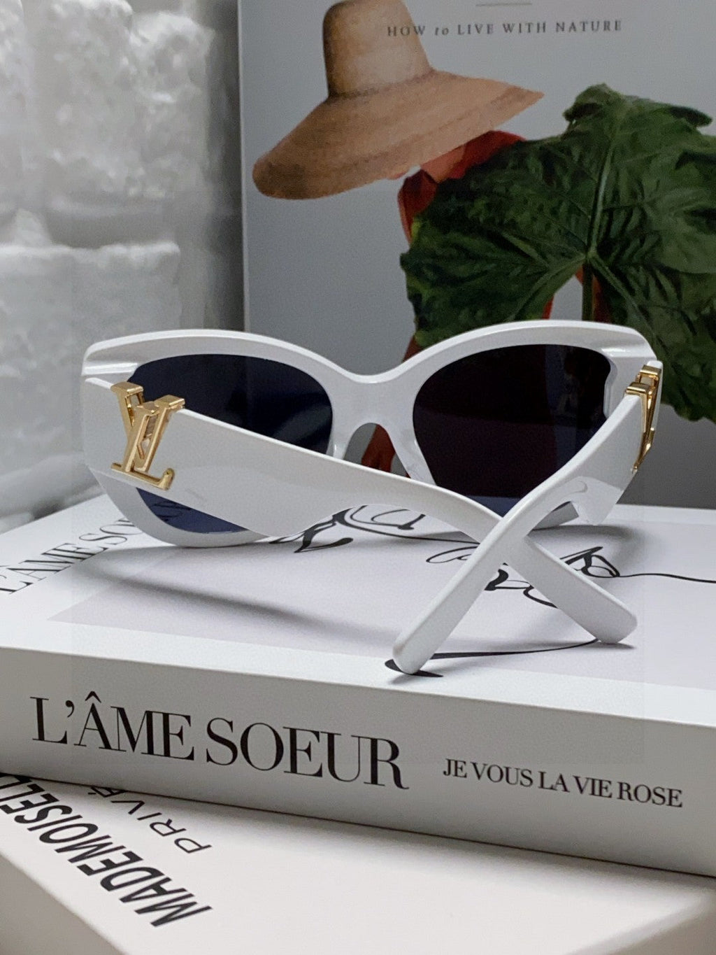 LOUIS VUITTON ICON CAT EYE SUNGLASSES 570248 IN WHITE ACETATE