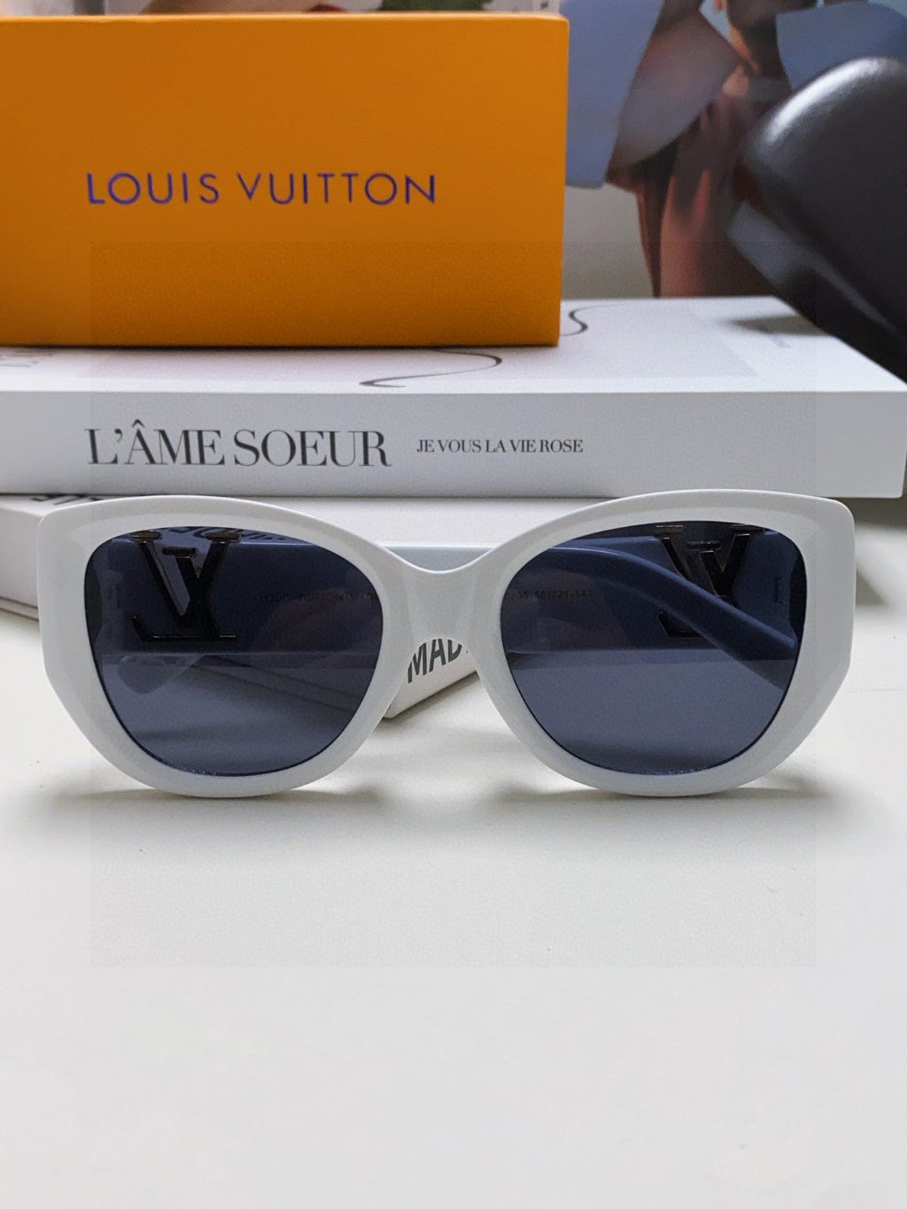 LOUIS VUITTON ICON CAT EYE SUNGLASSES 570248 IN WHITE ACETATE