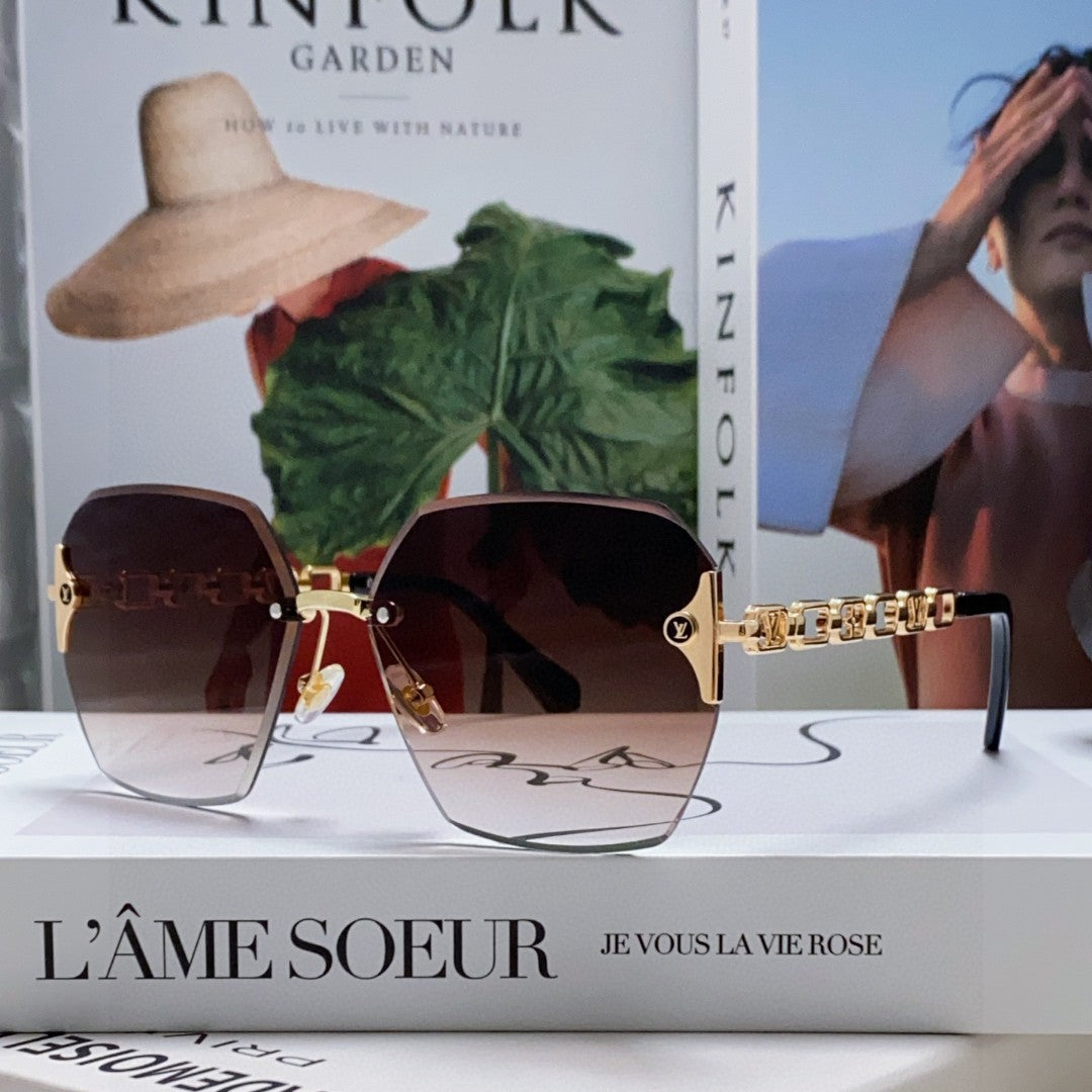 LOUIS VUITTON CHAIN SQUARE SUNGLASSES 570260 IN GOLD METAL BROWN SMOKE LENS