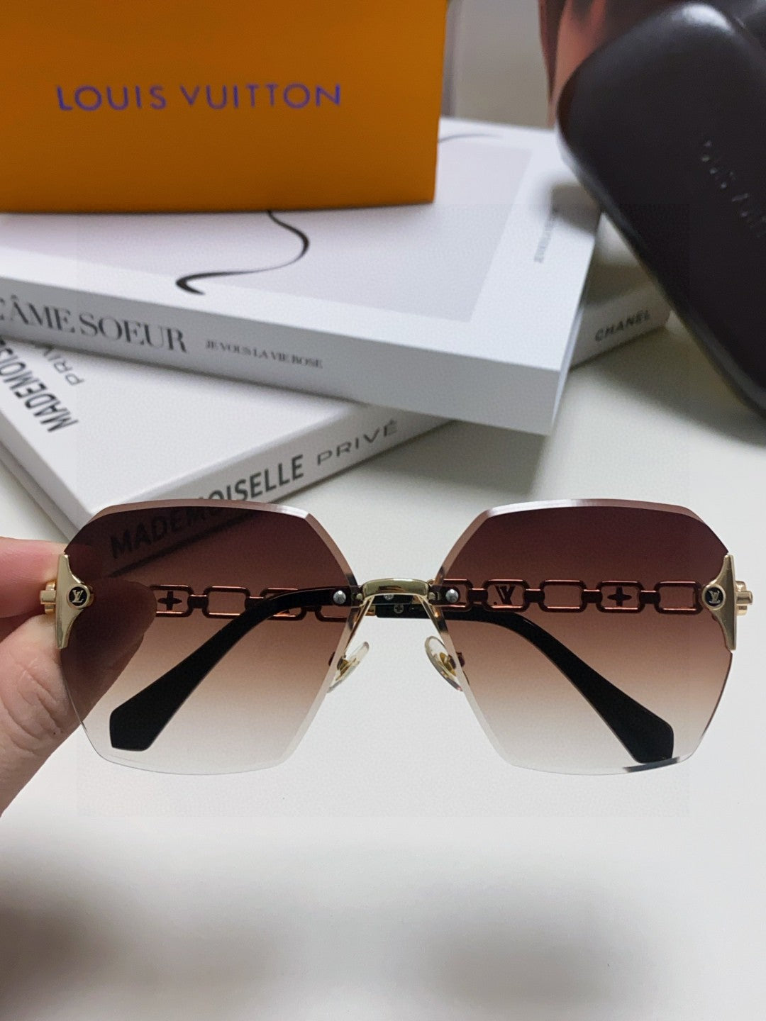 LOUIS VUITTON CHAIN SQUARE SUNGLASSES 570260 IN GOLD METAL BROWN SMOKE LENS