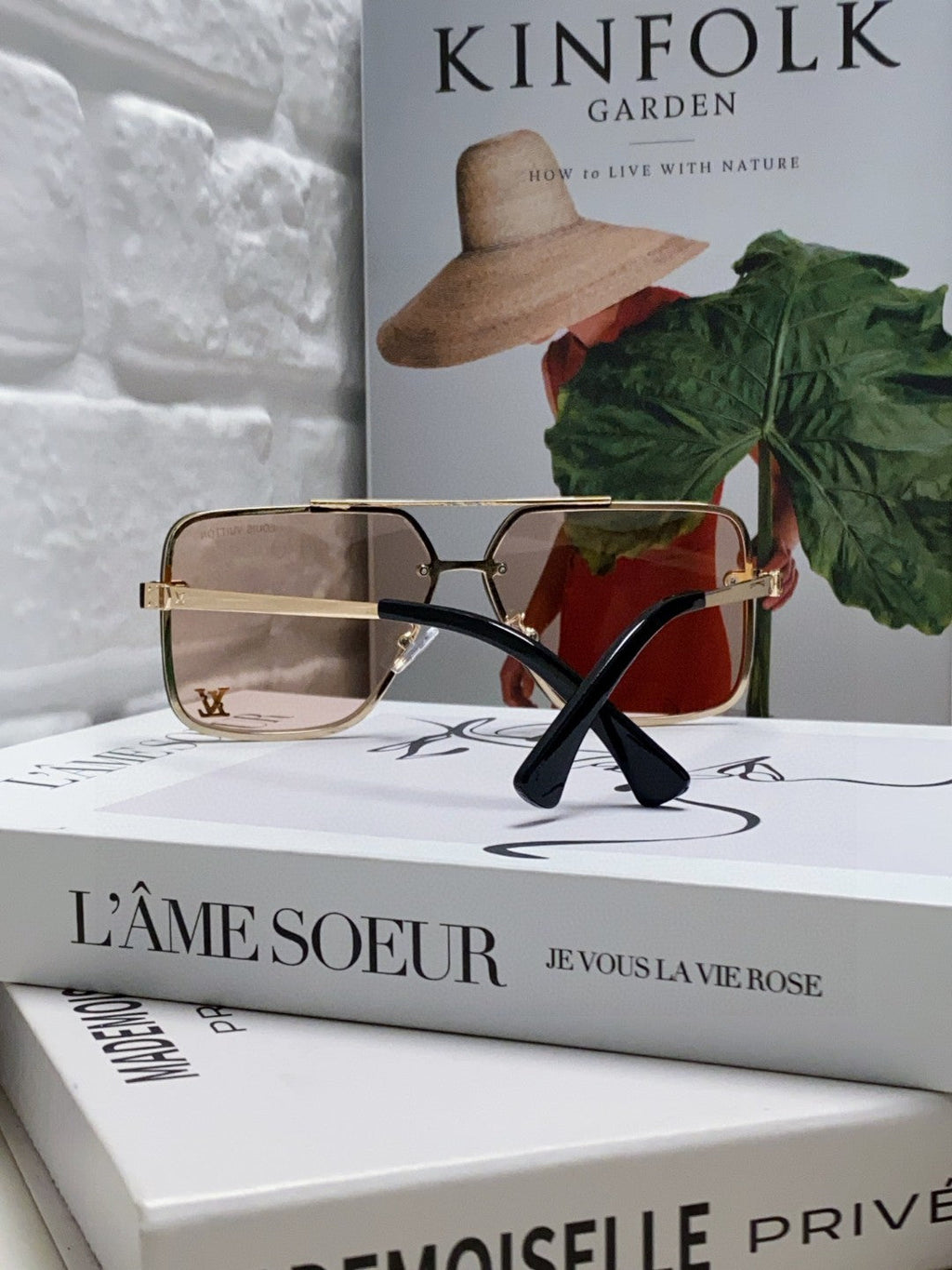 LOUIS VUITTON SQUARE SUNGLASSES 570262 IN GOLD METAL LIGHT BROWN LENS