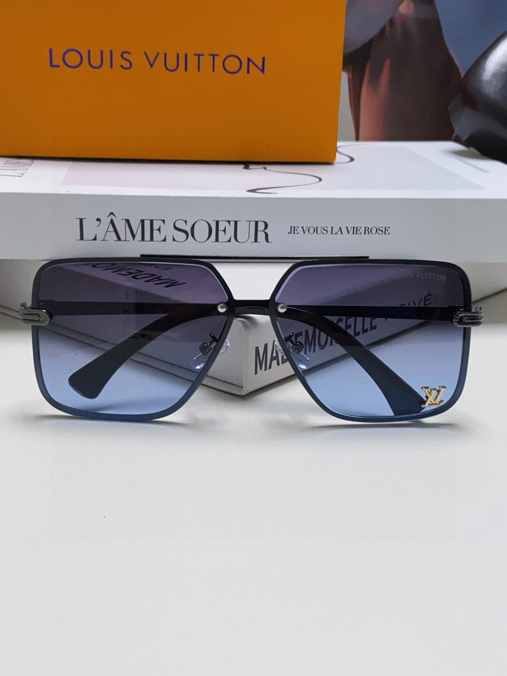 LOUIS VUITTON SQUARE SUNGLASSES 570263 IN BLACK METAL GREY SMOKE LENS