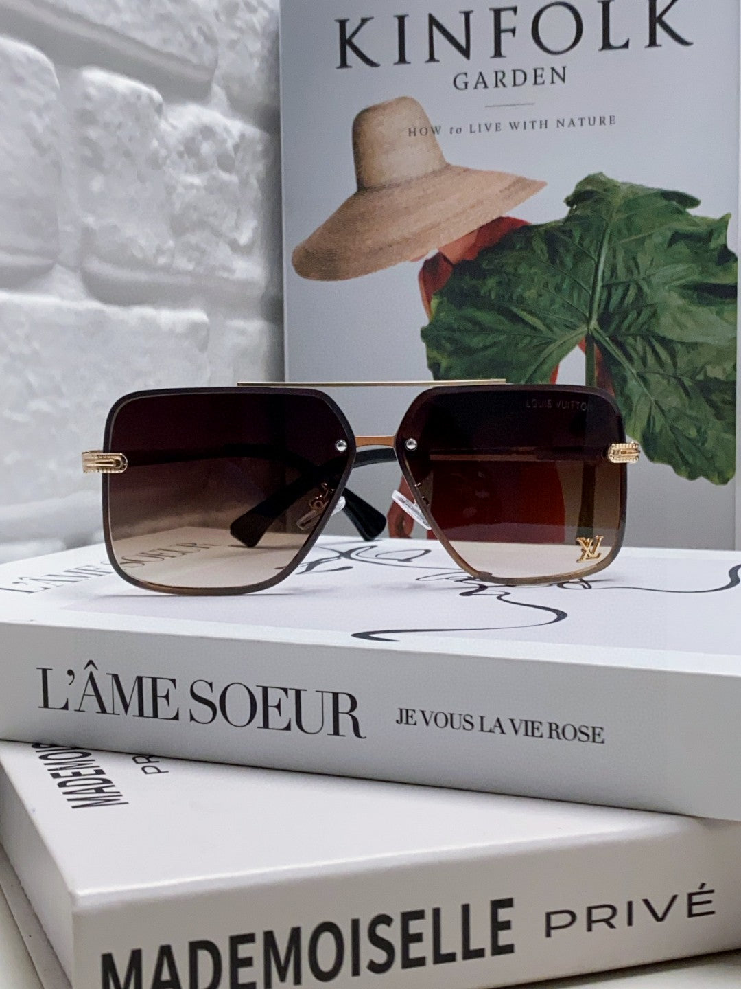 LOUIS VUITTON SQUARE SUNGLASSES 570264 IN GOLD METAL BROWN SMOKE LENS