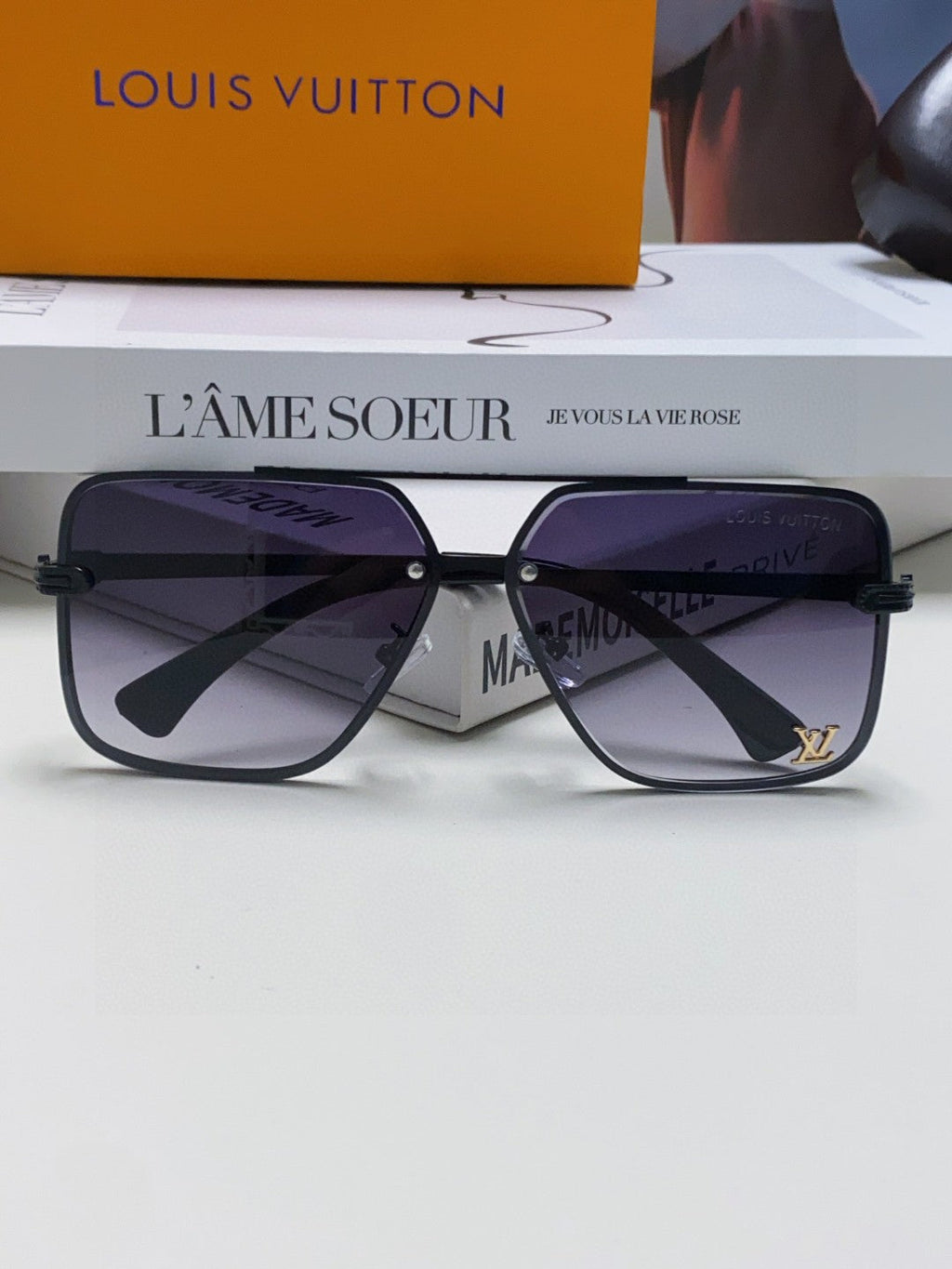 LOUIS VUITTON SQUARE SUNGLASSES 570266 IN BLACK METAL LOGO ON LENS