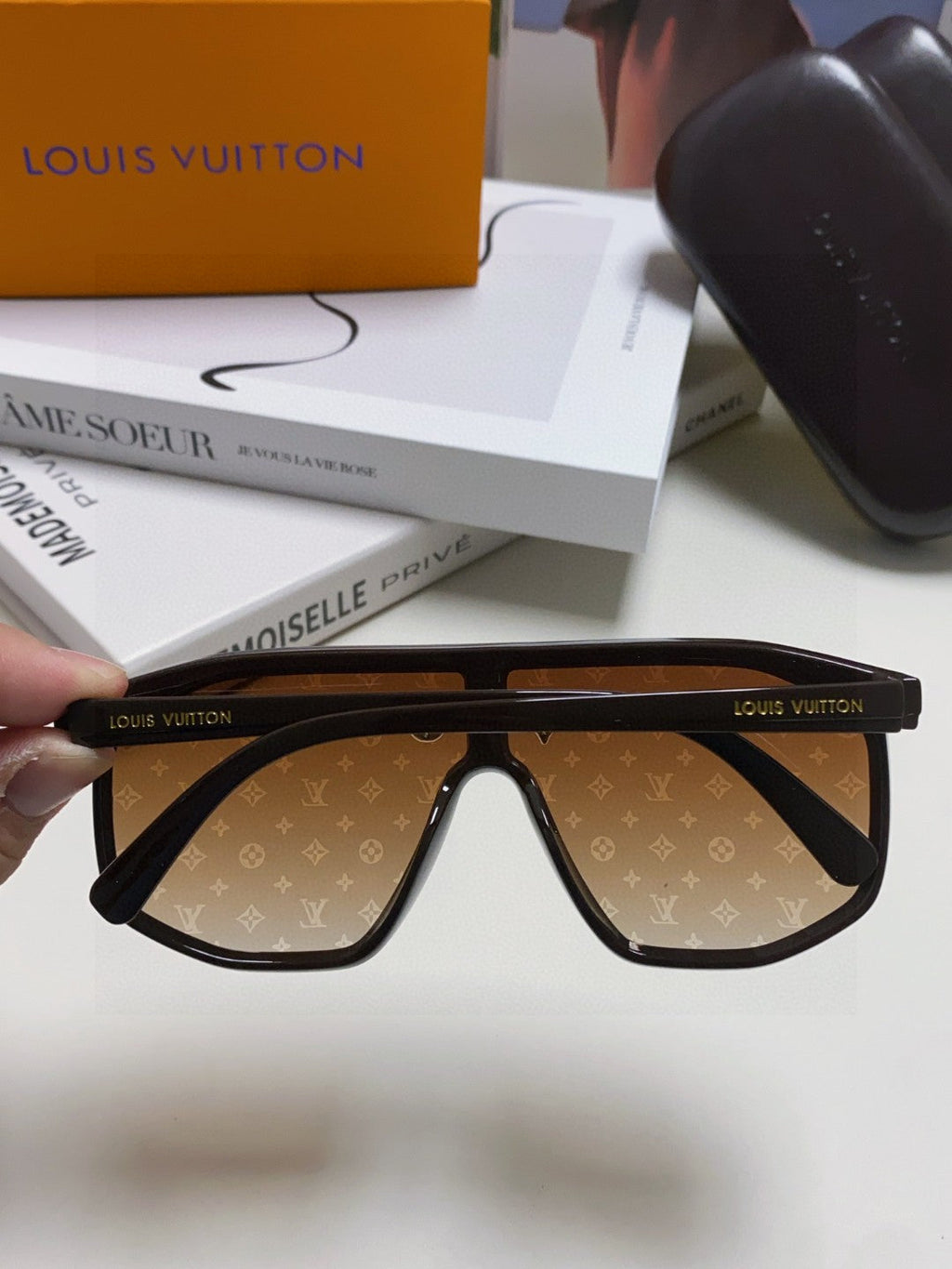 LOUIS VUITTON WAIMEA SUNGLASSES 570267 IN BROWN ACETATE MONOGRAM ON LENS