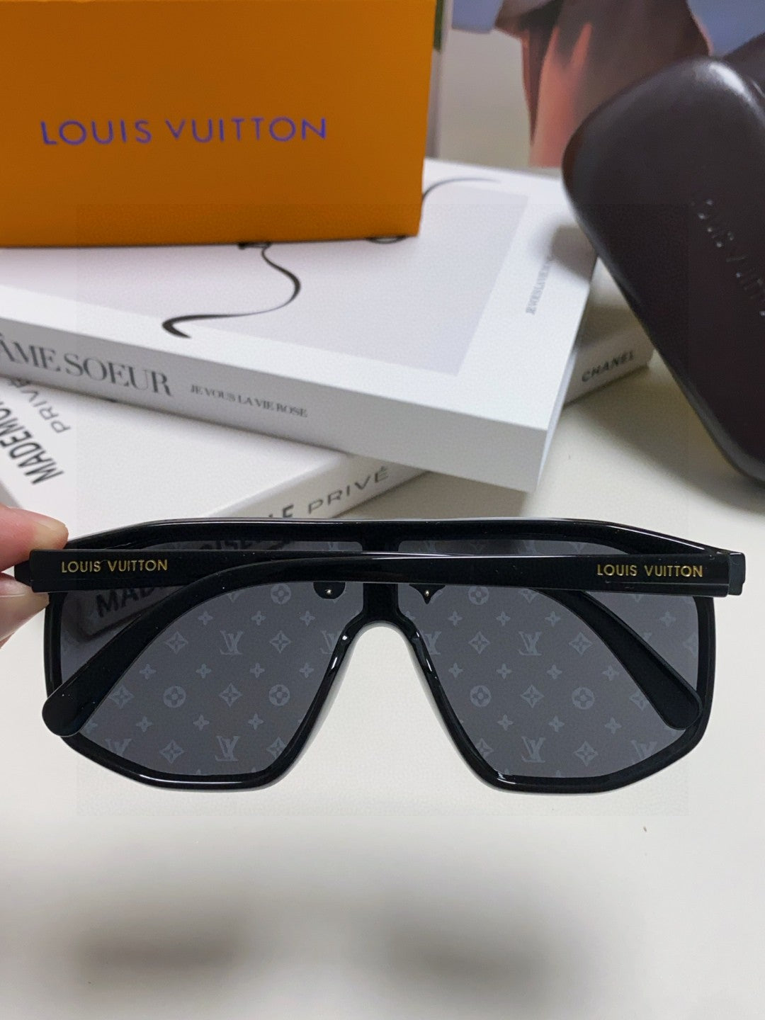 LOUIS VUITTON WAIMEA SUNGLASSES 570268 IN BLACK ACETATE MONOGRAM ON LENS