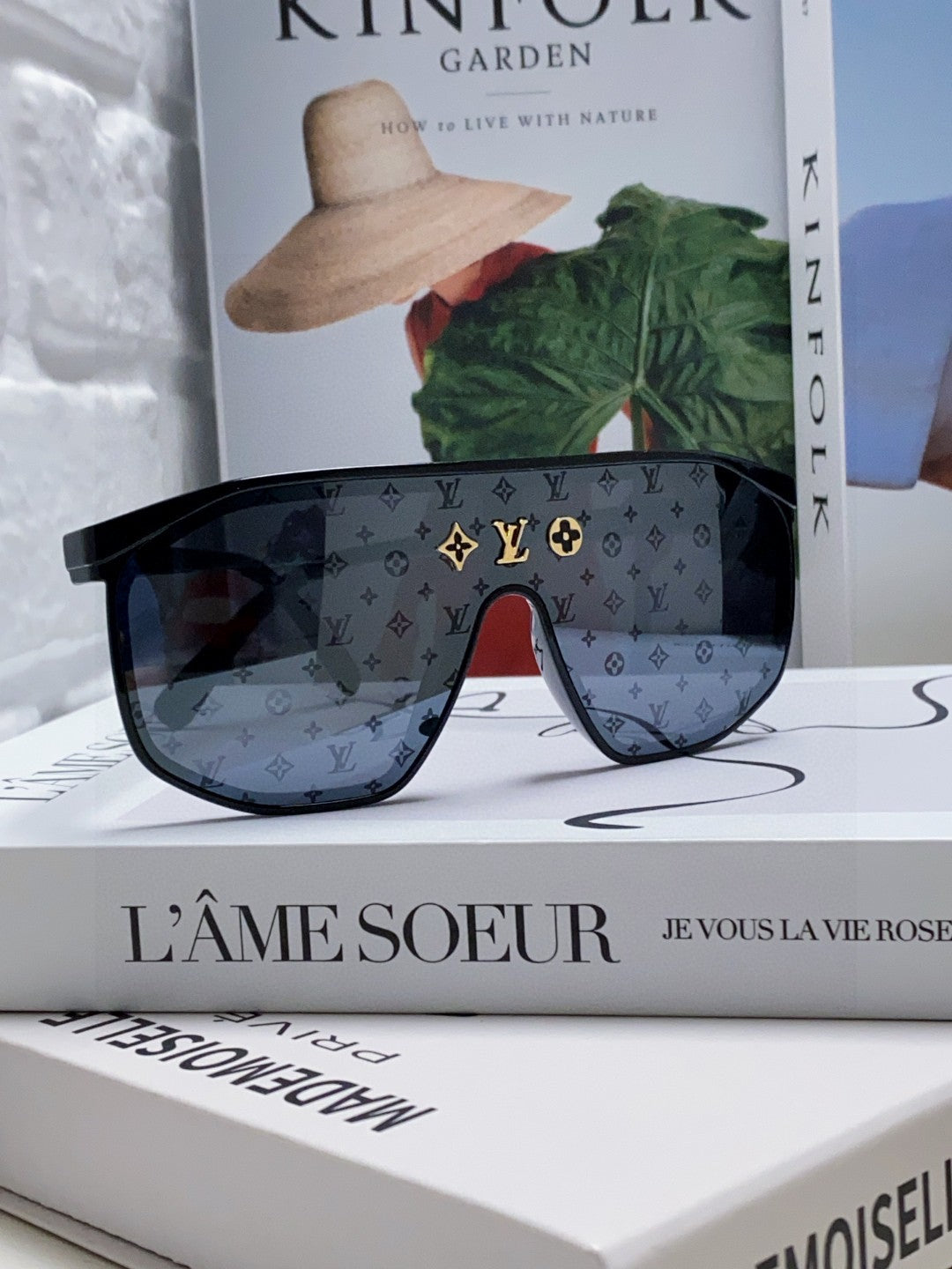 LOUIS VUITTON WAIMEA SUNGLASSES 570268 IN BLACK ACETATE MONOGRAM ON LENS