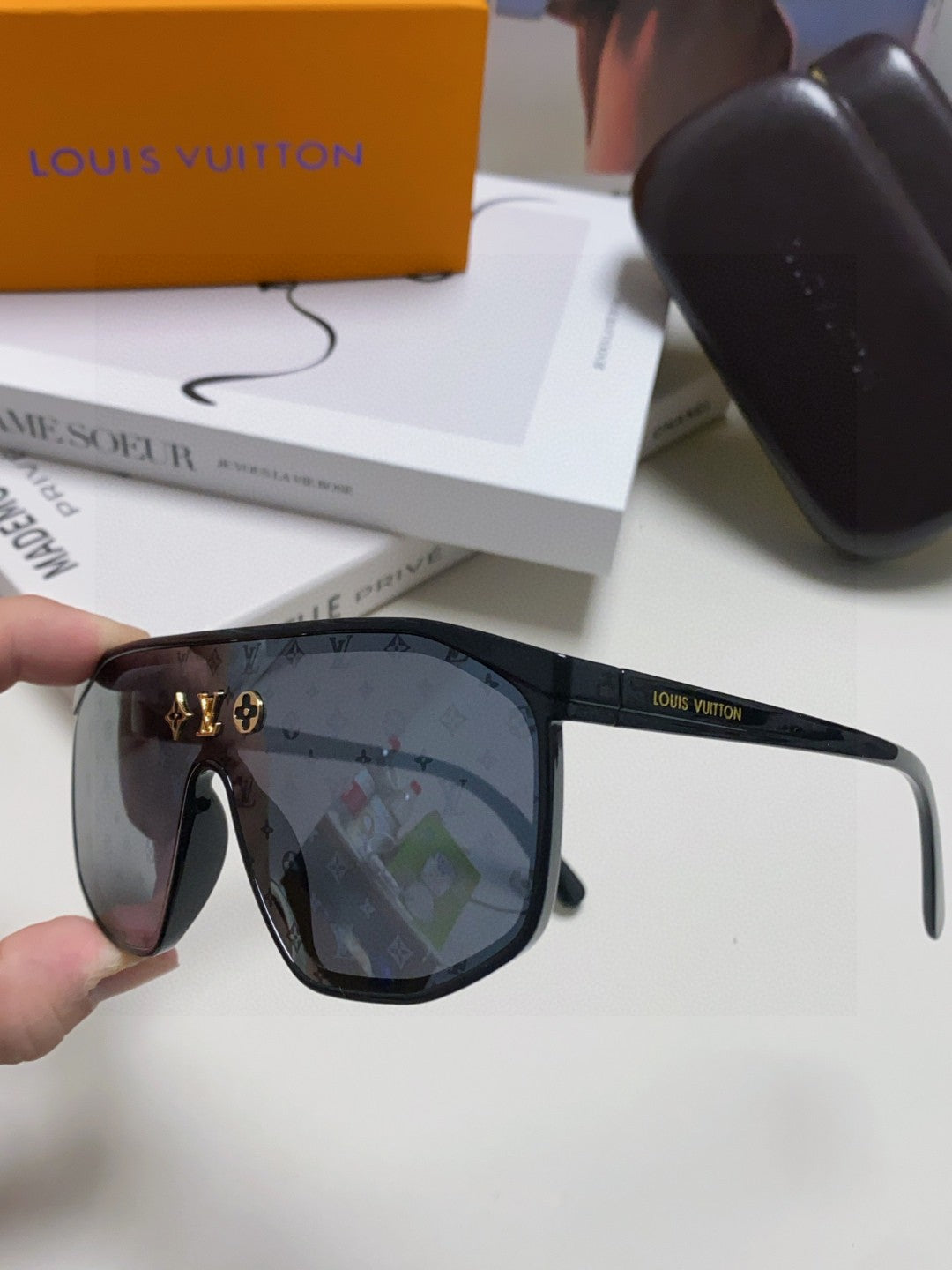 LOUIS VUITTON WAIMEA SUNGLASSES 570268 IN BLACK ACETATE MONOGRAM ON LENS