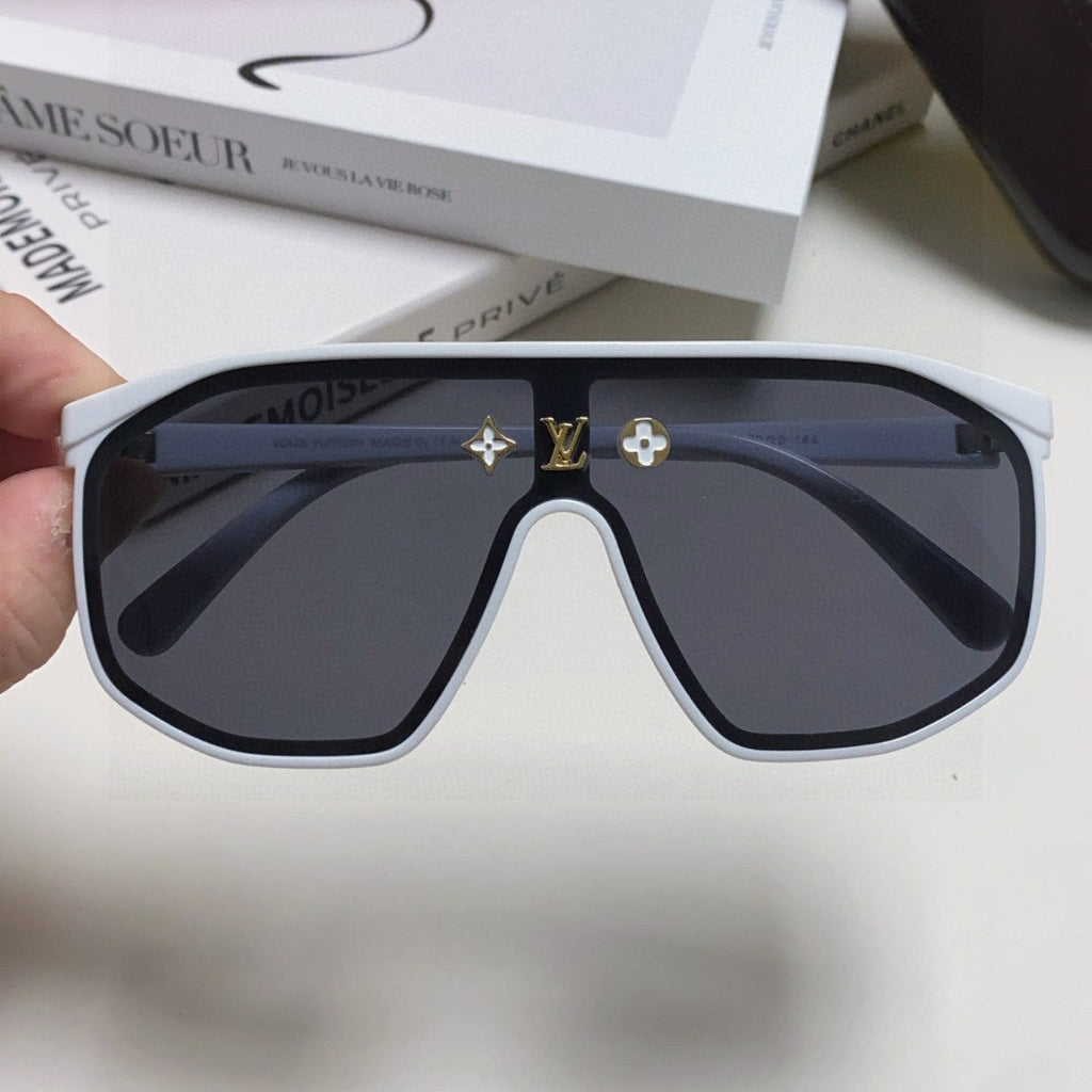 LOUIS VUITTON WAIMEA SUNGLASSES 570269 IN WHITE ACETATE