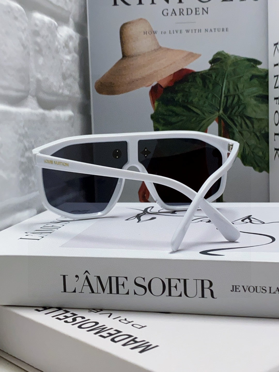 LOUIS VUITTON WAIMEA SUNGLASSES 570269 IN WHITE ACETATE
