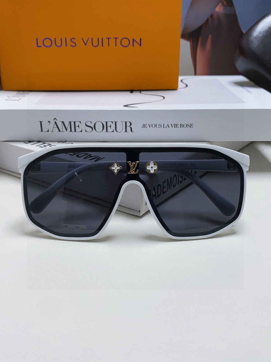 LOUIS VUITTON WAIMEA SUNGLASSES 570269 IN WHITE ACETATE