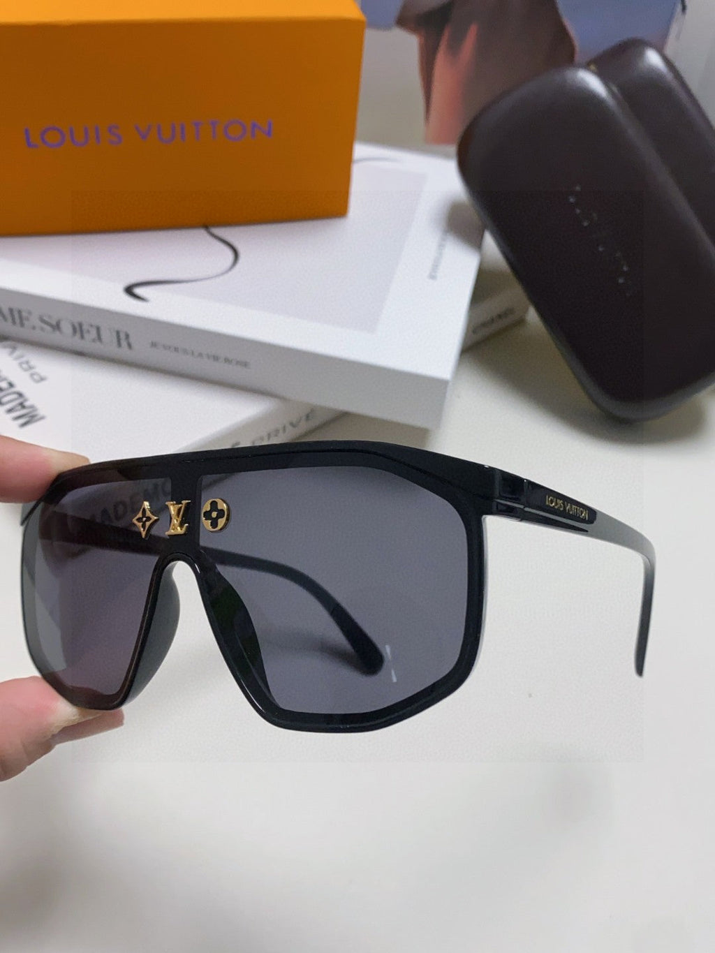 LOUIS VUITTON WAIMEA SUNGLASSES 570270 IN BLACK ACETATE