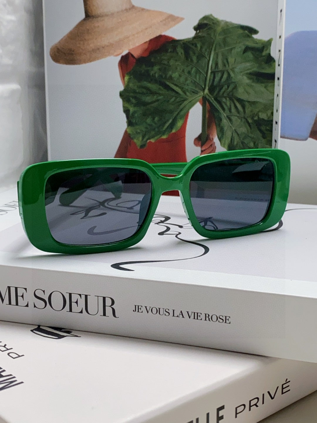 DIOR MONTAIGNE SUNGLASS 571594 IN GREEN ACETATE TEXT LOGO