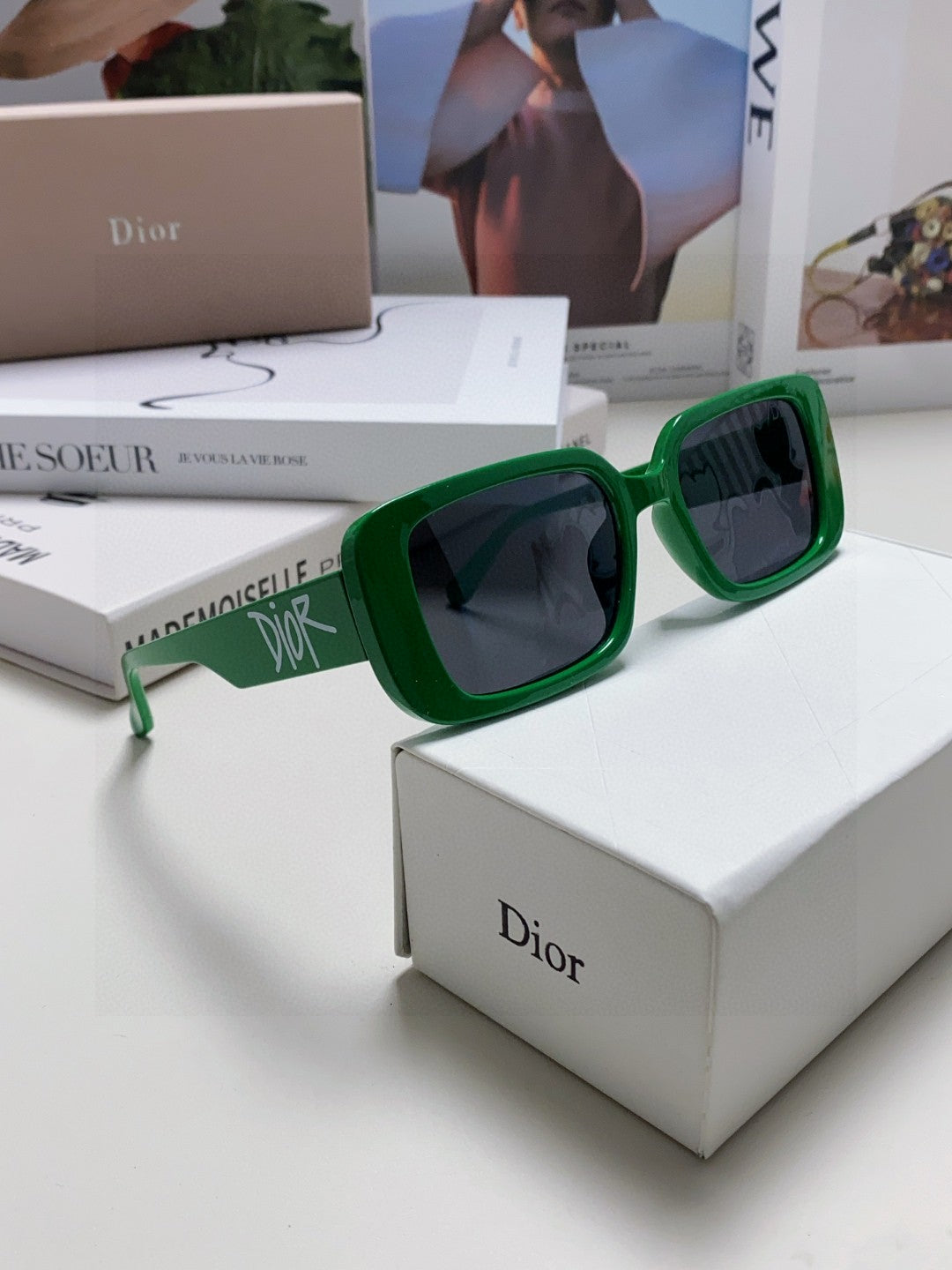 DIOR MONTAIGNE SUNGLASS 571594 IN GREEN ACETATE TEXT LOGO