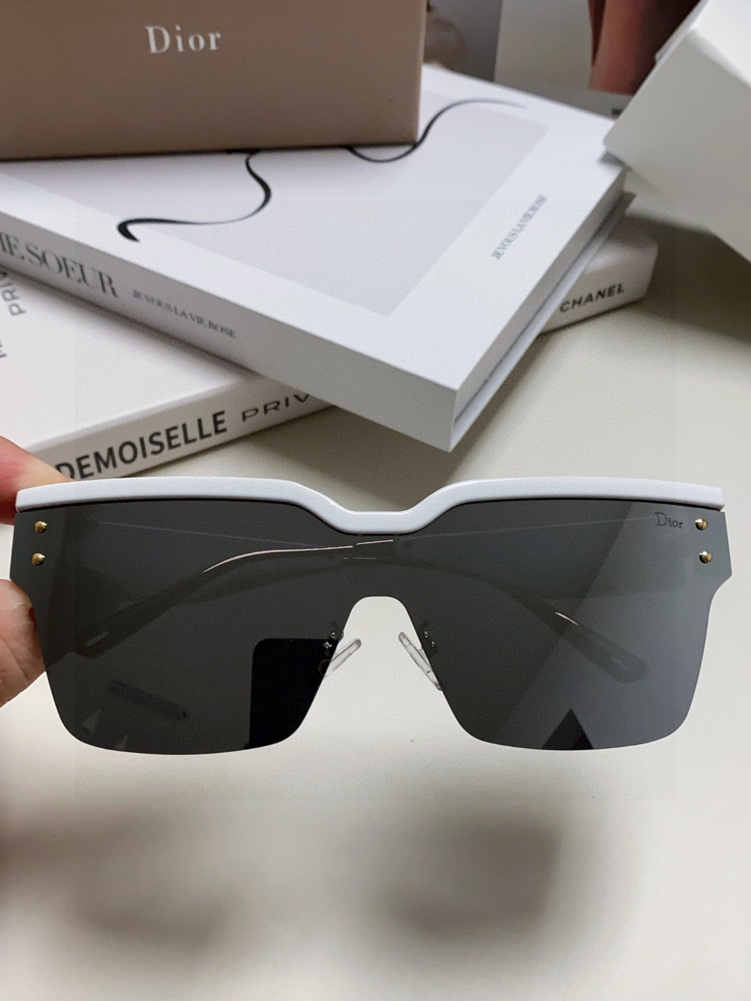 DIOR OBLIQUE SUNGLASS 571600 IN WHITE METAL BLACK MIRROR LENSES