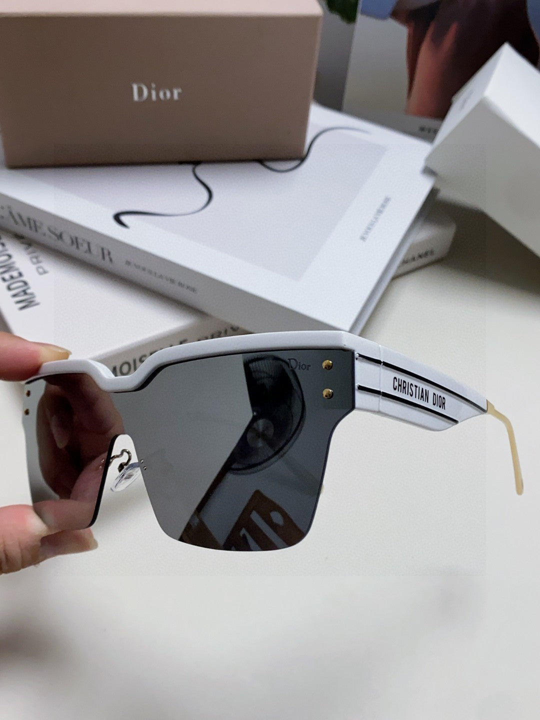 DIOR OBLIQUE SUNGLASS 571600 IN WHITE METAL BLACK MIRROR LENSES