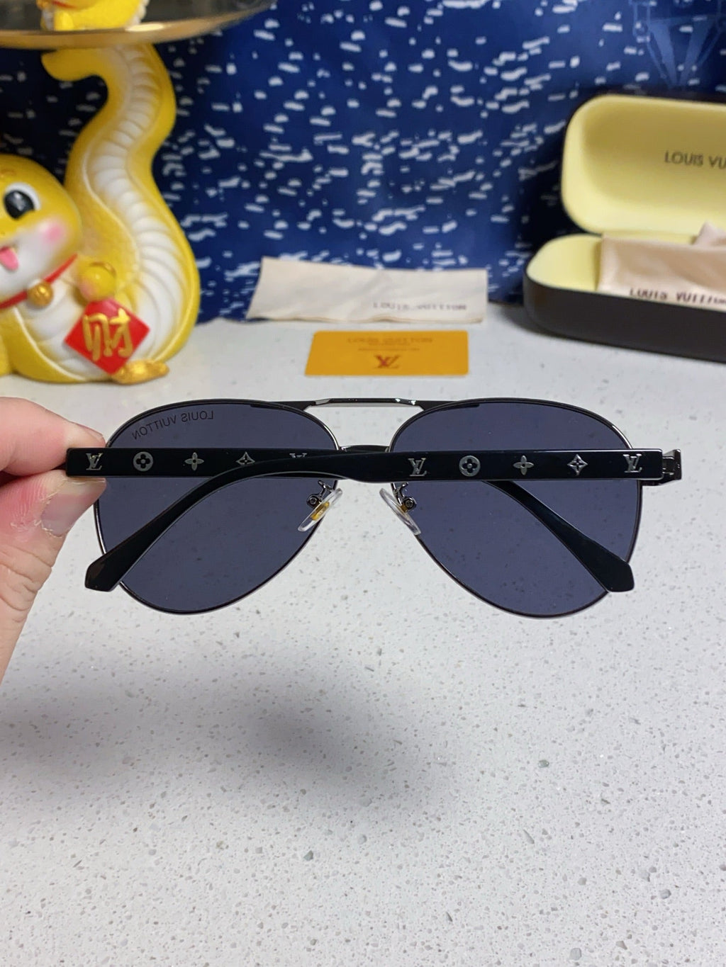 LOUIS VUITTON PILOT SUNGLASSES 571636 IN METAL BLACK LENSES MONOGRAM LOGO