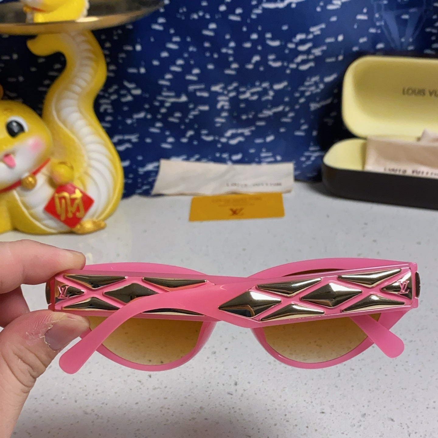 LOUIS VUITTON CAT EYE SUNGLASSES 576881 IN PINK AND GOLD ACETATE