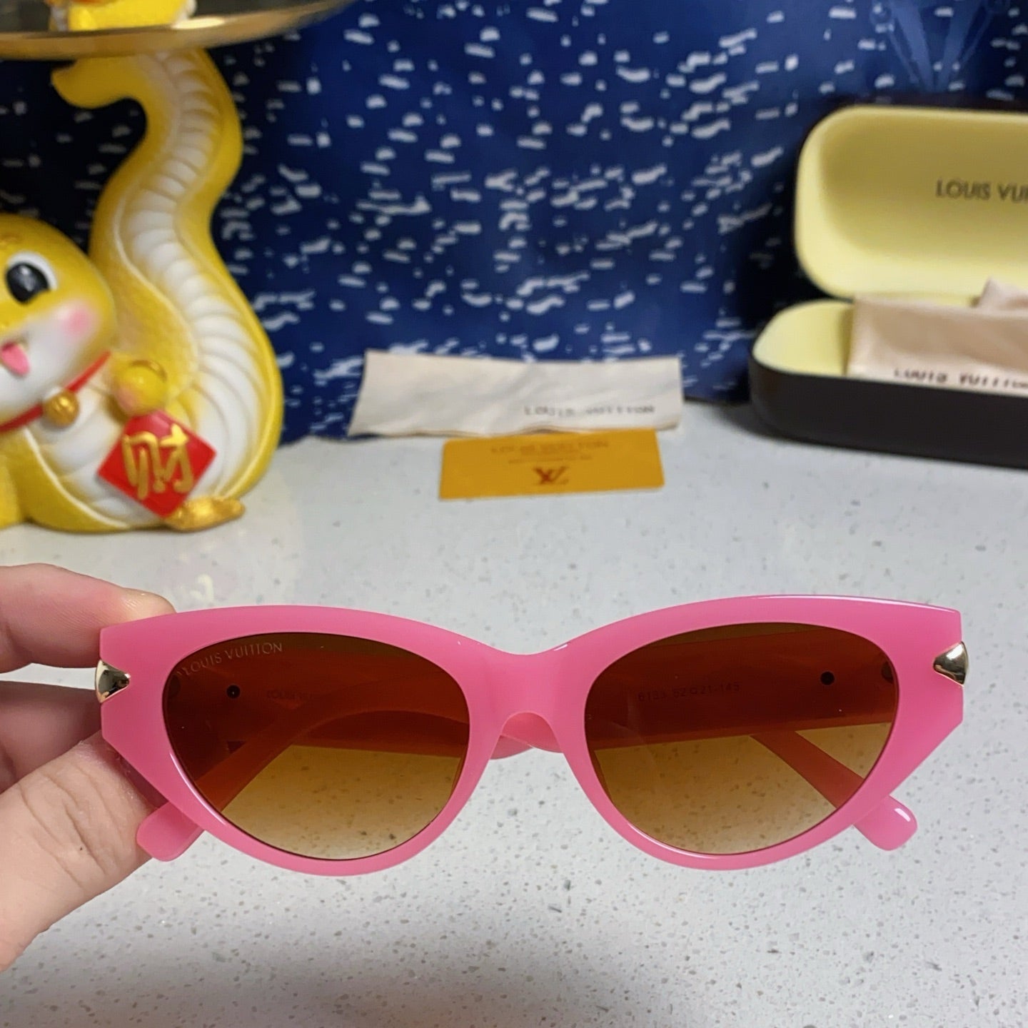 LOUIS VUITTON CAT EYE SUNGLASSES 576881 IN PINK AND GOLD ACETATE