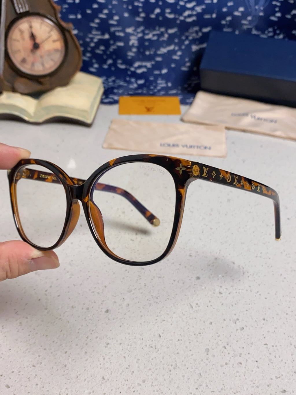 LOUIS VUITTON CAT EYE SUNGLASSES 573323 IN HAVANA ACETATE MONOGRAM LOGO
