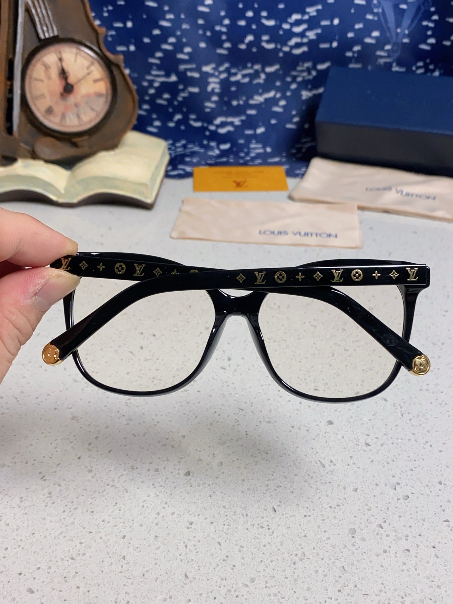 LOUIS VUITTON CAT EYE SUNGLASSES Z1657W IN BLACK ACETATE MONOGRAM LOGO