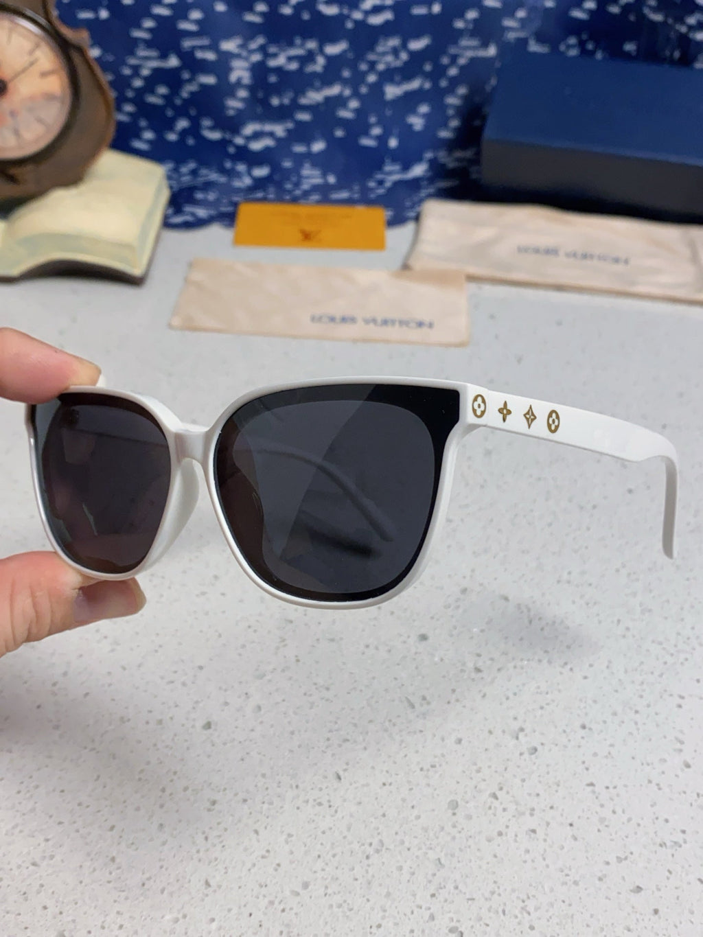 LOUIS VUITTON CAT EYE SUNGLASSES 571651 IN WHITE ACETATE