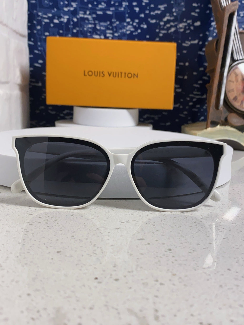 LOUIS VUITTON CAT EYE SUNGLASSES 571651 IN WHITE ACETATE