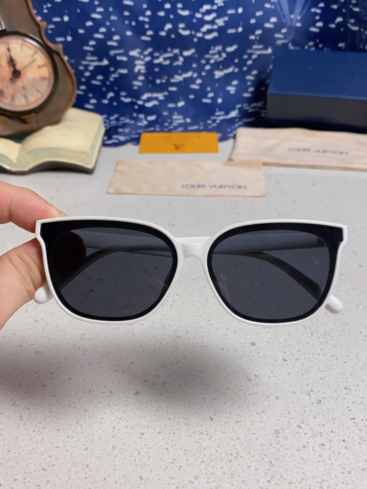 LOUIS VUITTON CAT EYE SUNGLASSES 571651 IN WHITE ACETATE