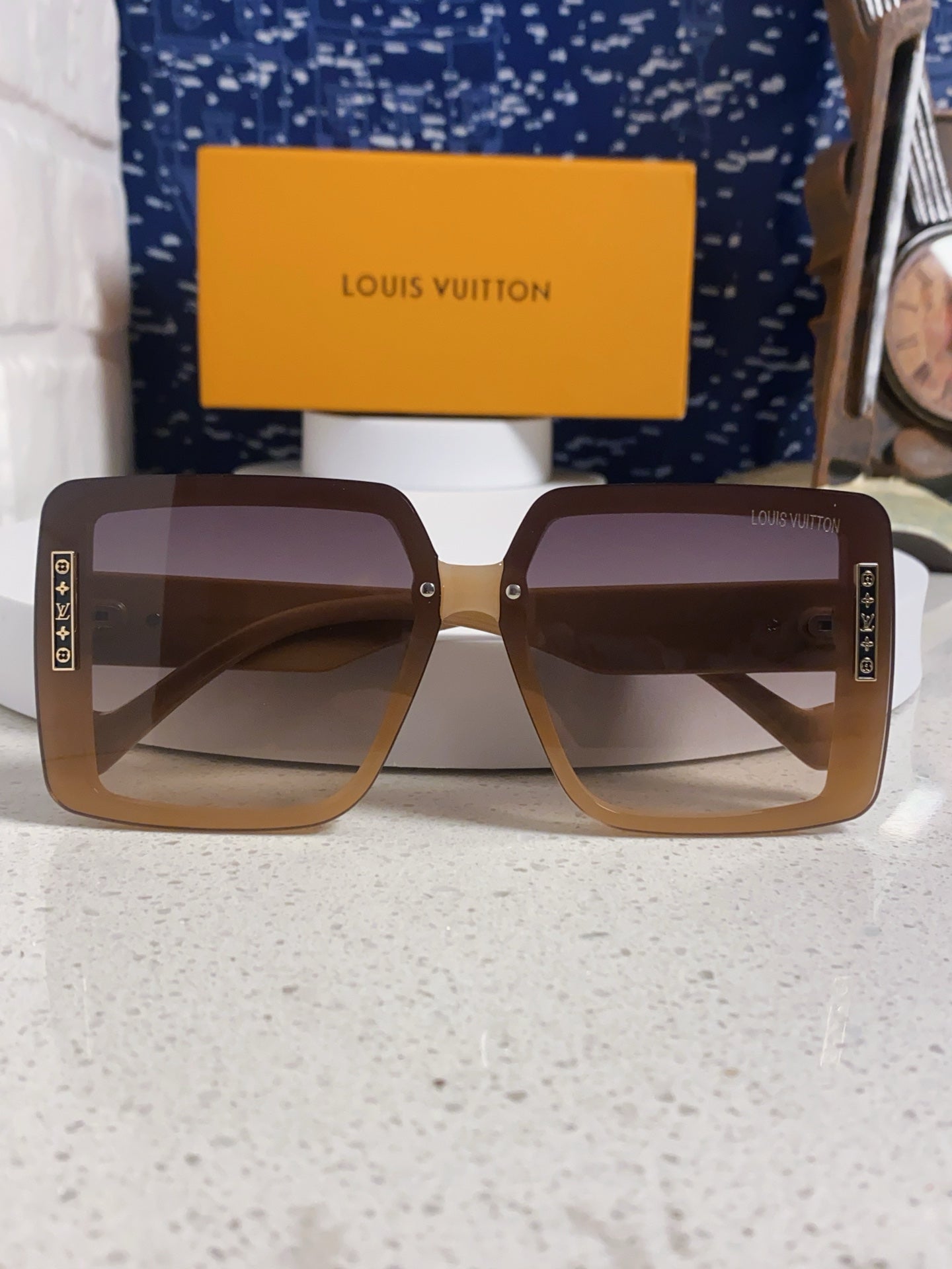 LOUIS VUITTON SQUARE SUNGLASSES 571654 IN DARK BEIGE SMOKE ACETATE