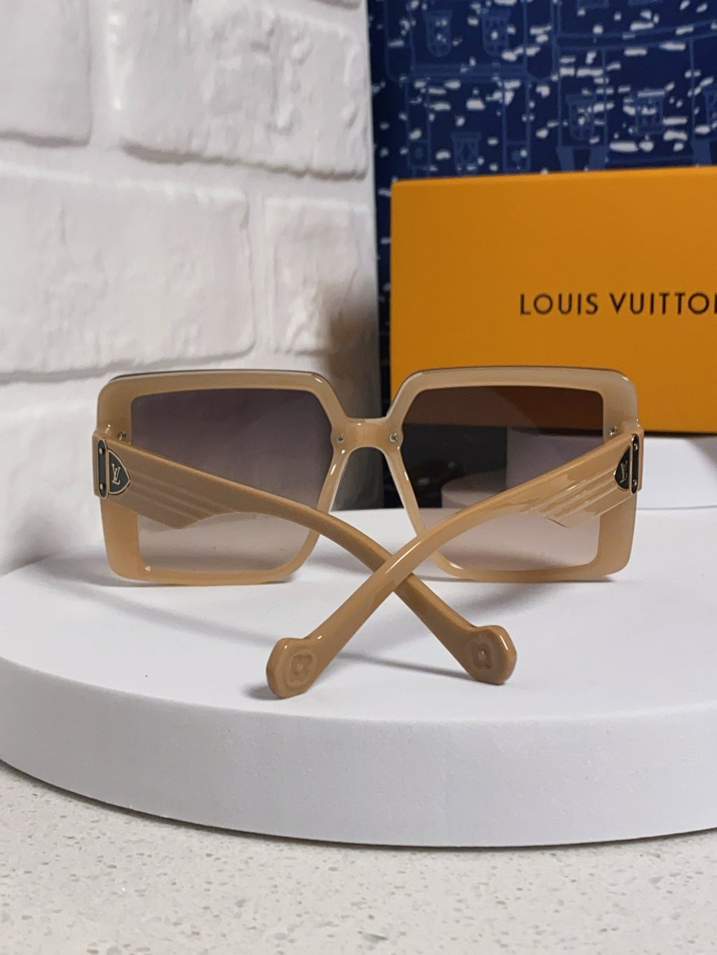 LOUIS VUITTON SQUARE SUNGLASSES 571654 IN DARK BEIGE SMOKE ACETATE