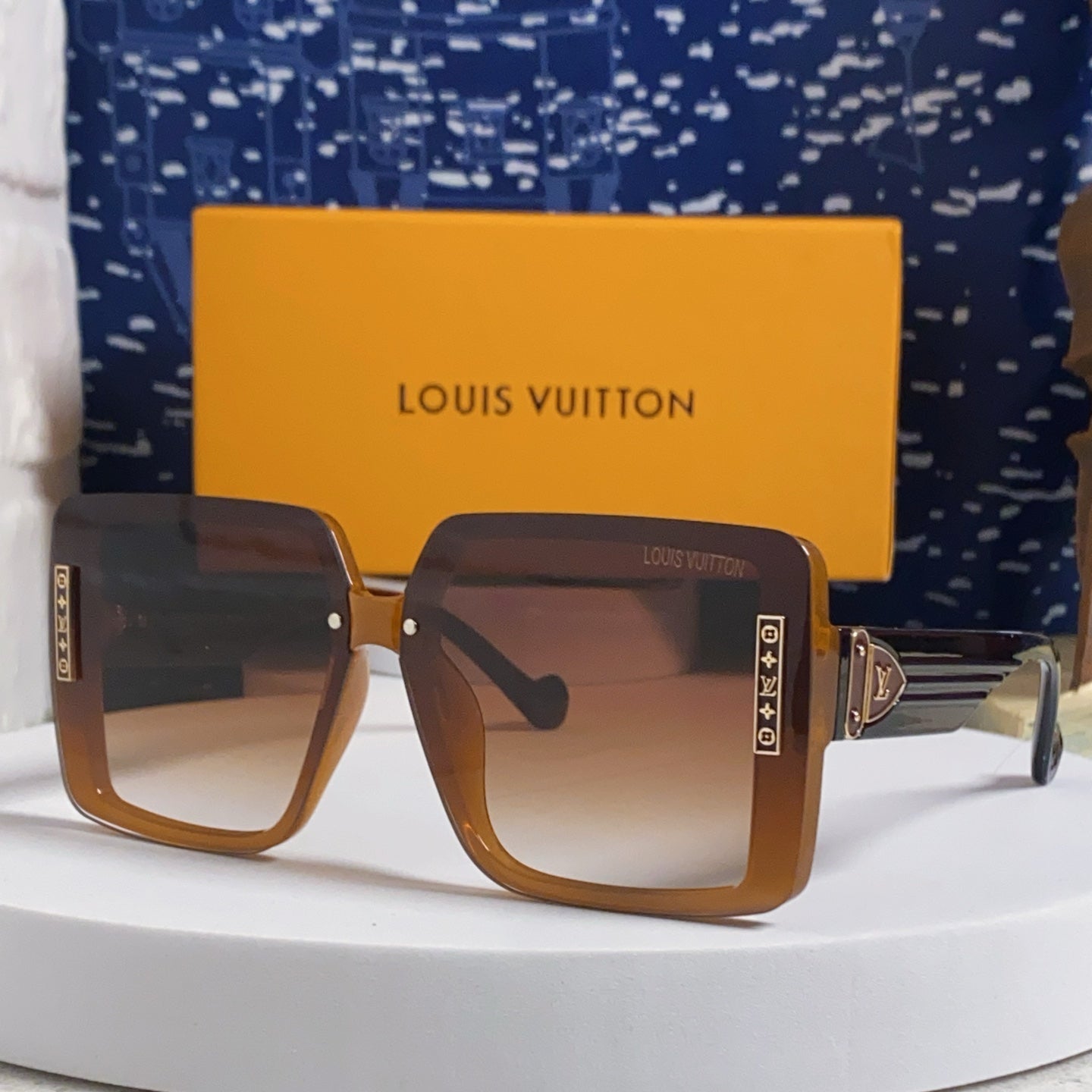 LOUIS VUITTON SQUARE SUNGLASSES 571655 IN BROWN CLEAR ACETATE