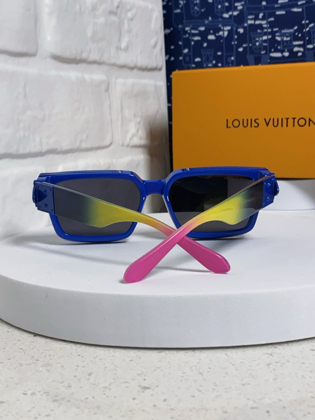 LOUIS VUITTON RECTANGLE SUNGLASSES 575847 IN BLUE MIX MULTICOLOR ACETATE