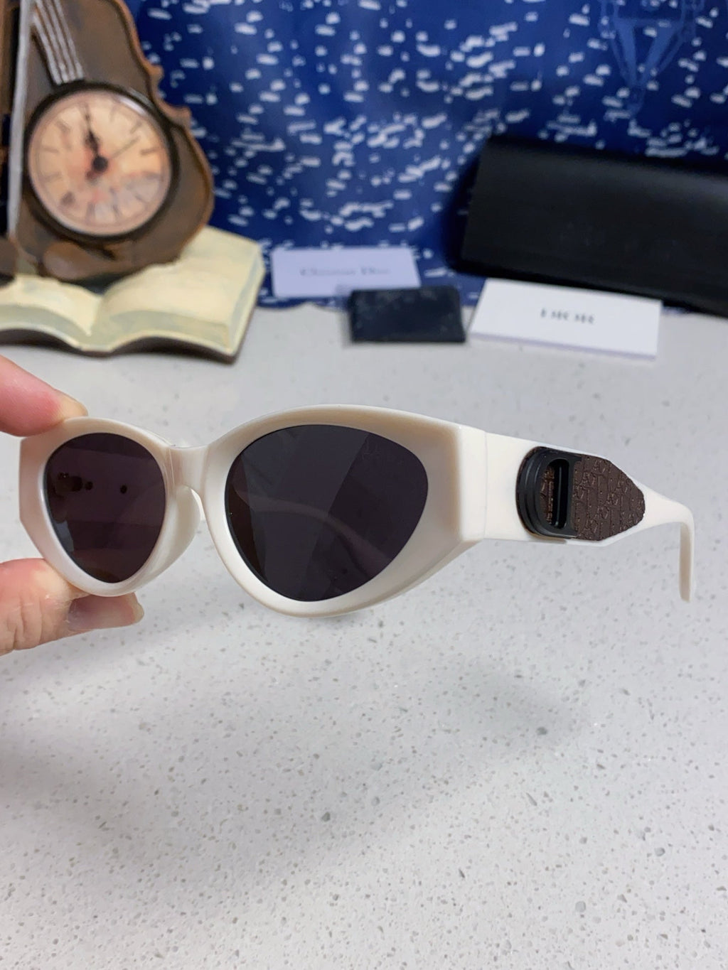 DIOR MONTAIGNE SUNGLASS 578113 IN OFF WHITE ACETATE