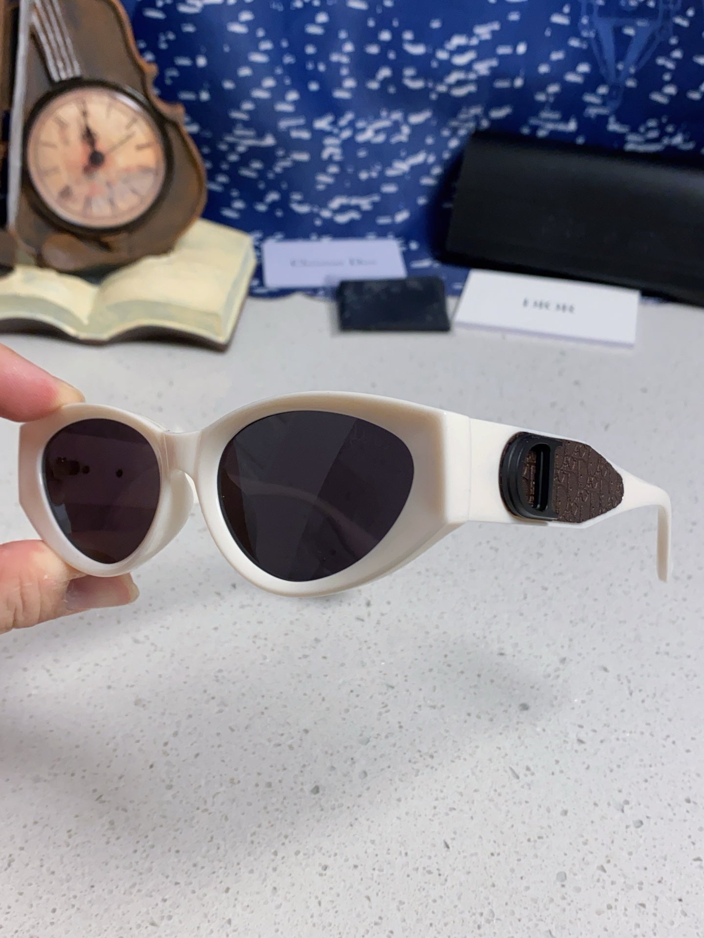 DIOR MONTAIGNE SUNGLASS 578113 IN OFF WHITE ACETATE