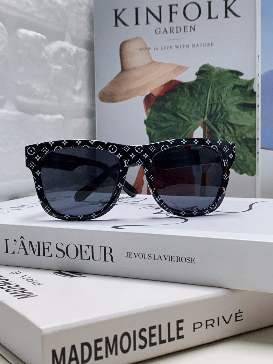 LOUIS VUITTON MONOGRAM SUNGLASS 581386 IN BLACK ACETATE FRAME