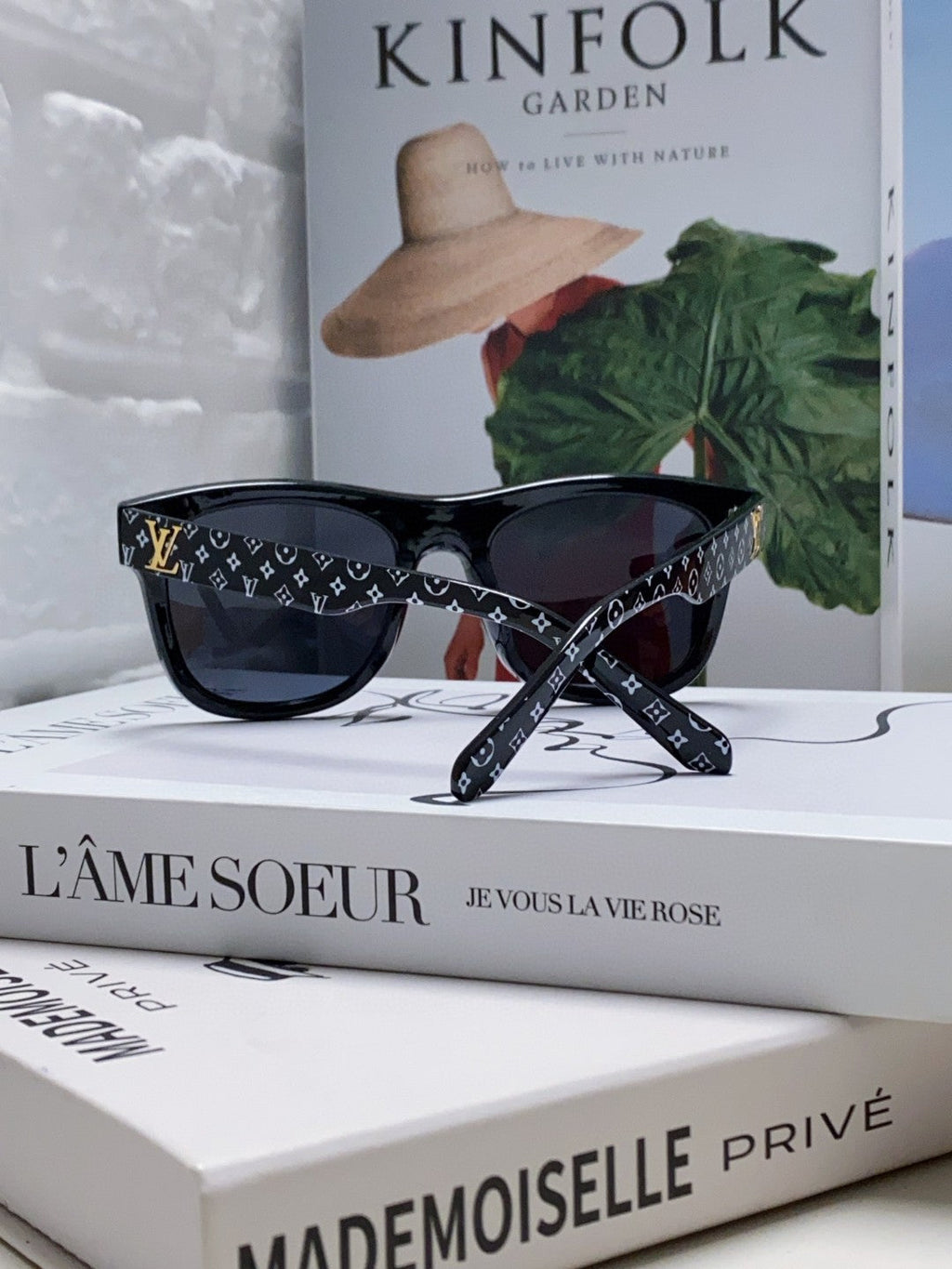 LOUIS VUITTON MONOGRAM SUNGLASS 581386 IN BLACK ACETATE FRAME