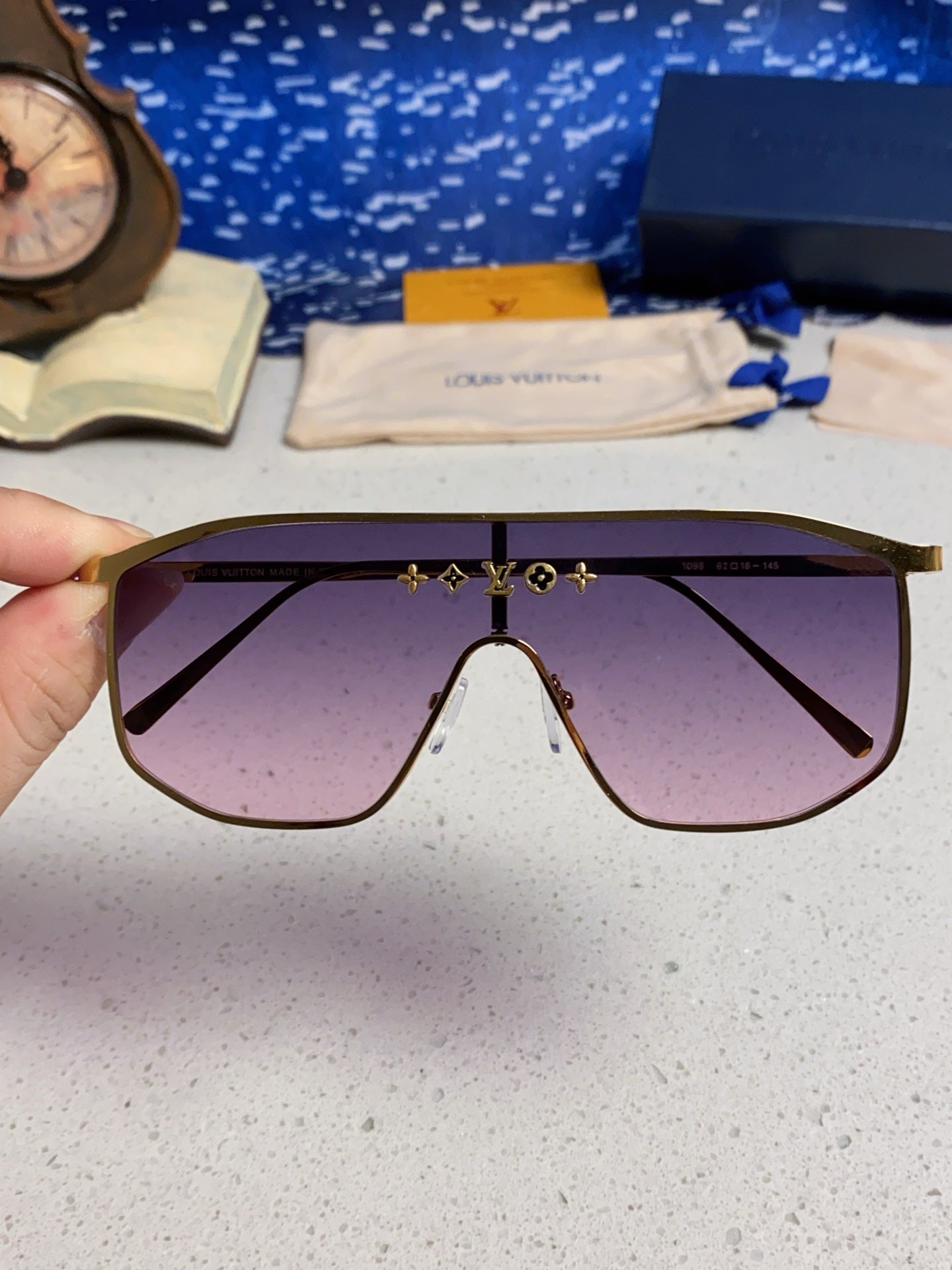 LOUIS VUITTON GOLDEN MASK SUNGLASSES 582731 IN GOLD METAL PURPLE SMOKE LENSES