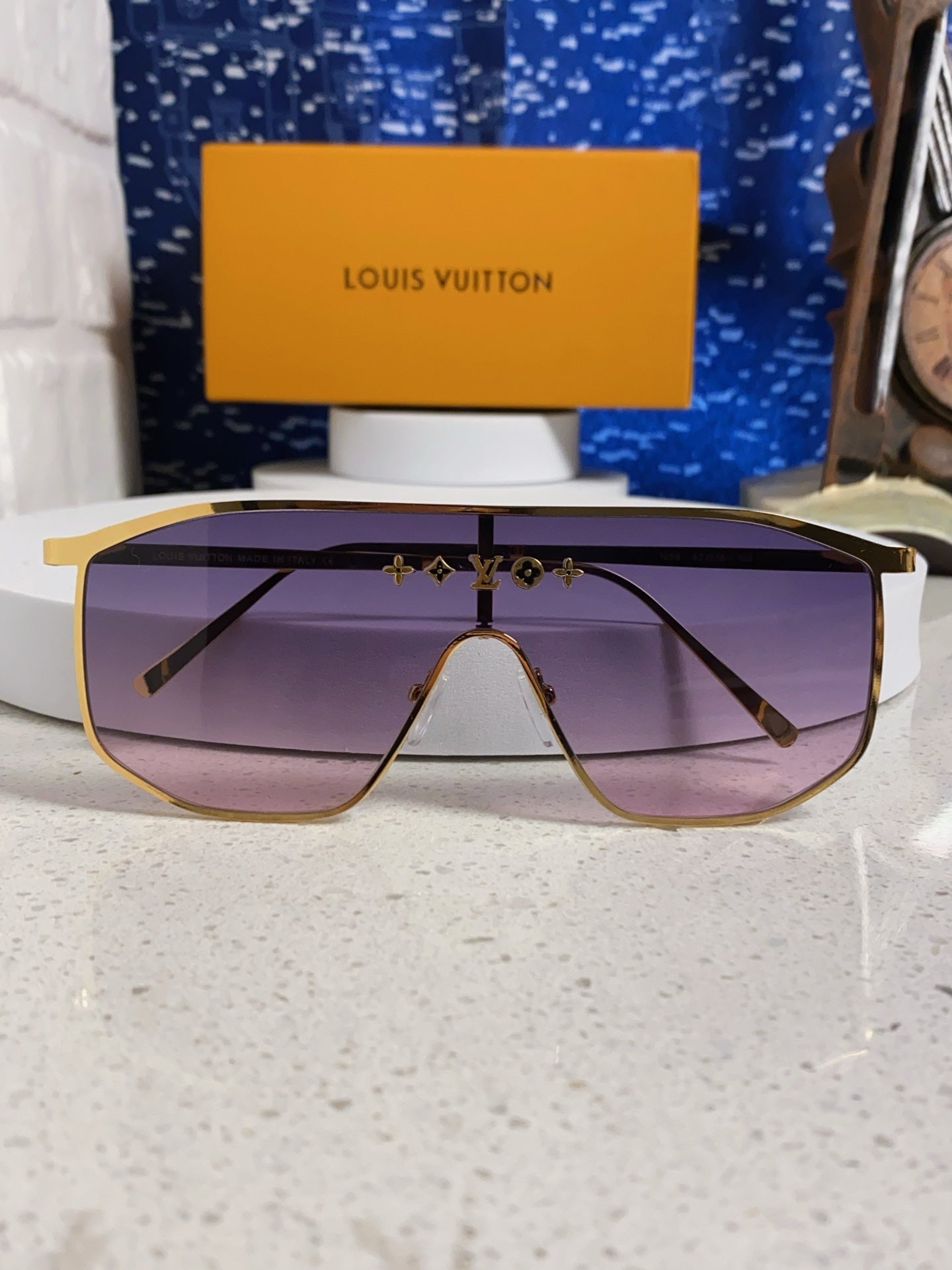 LOUIS VUITTON GOLDEN MASK SUNGLASSES 582731 IN GOLD METAL PURPLE SMOKE LENSES