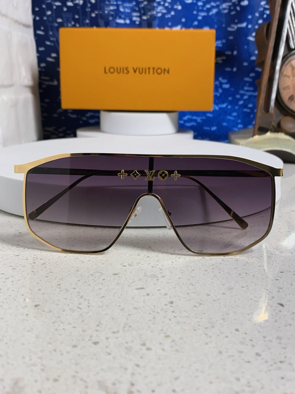 LOUIS VUITTON GOLDEN MASK SUNGLASSES 582734 IN GOLD METAL GREY SMOKE LENSES